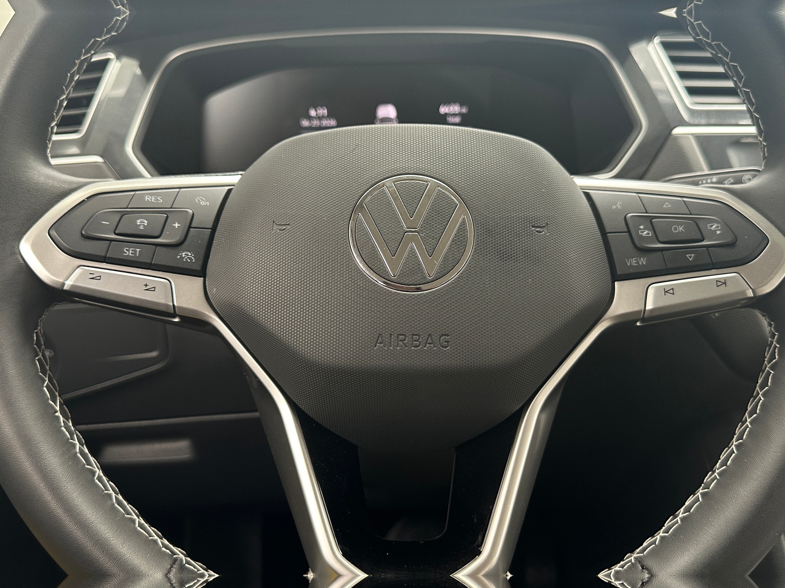 Thumbnail: 2024 Volkswagen Tiguan - 5