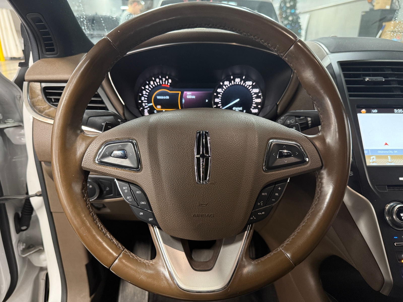 Thumbnail: 2017 Lincoln MKC - 4
