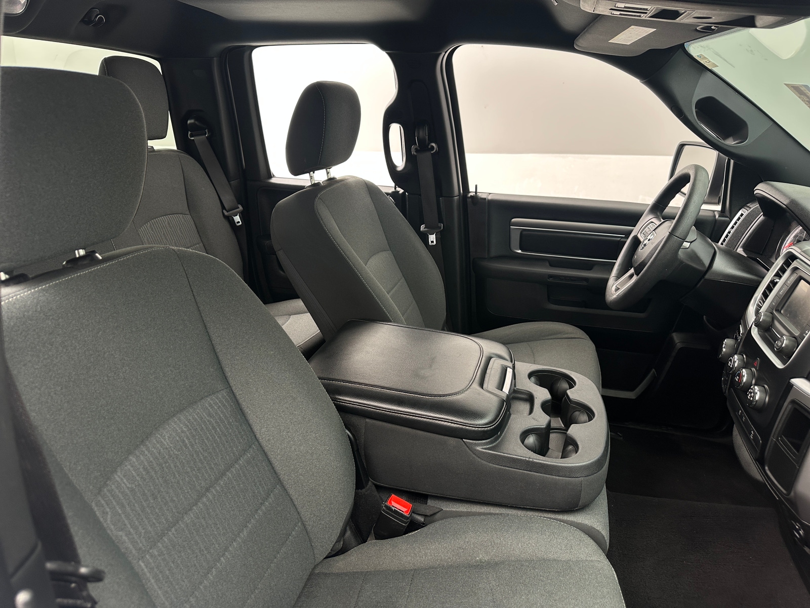 Thumbnail: 2022 RAM 1500 Classic - 2