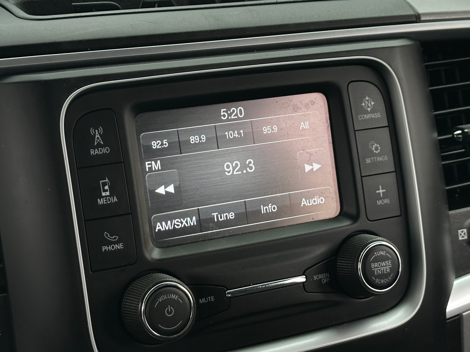 Thumbnail: 2022 RAM 1500 Classic - 4
