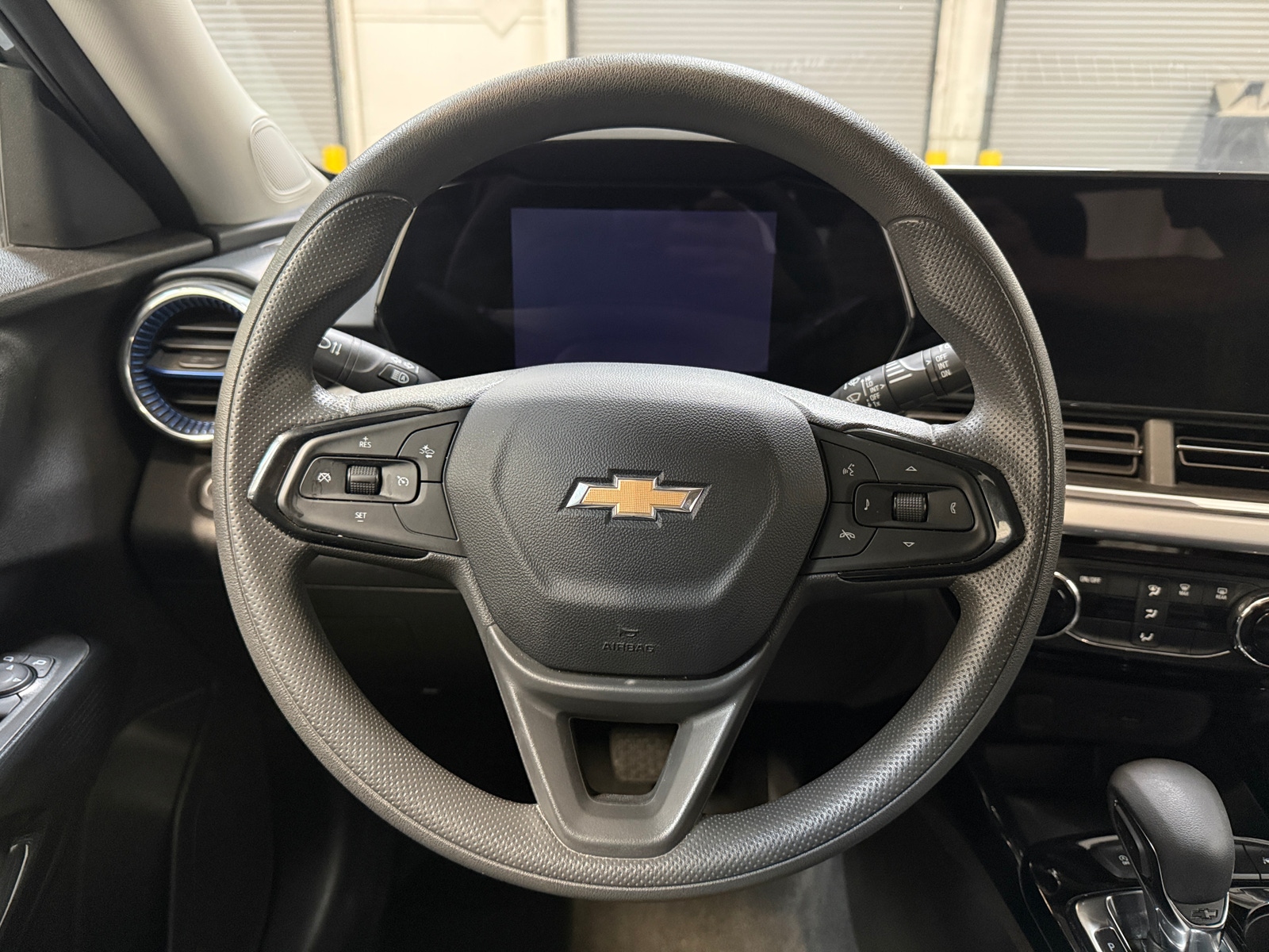 Thumbnail: 2025 Chevrolet Trax - 5