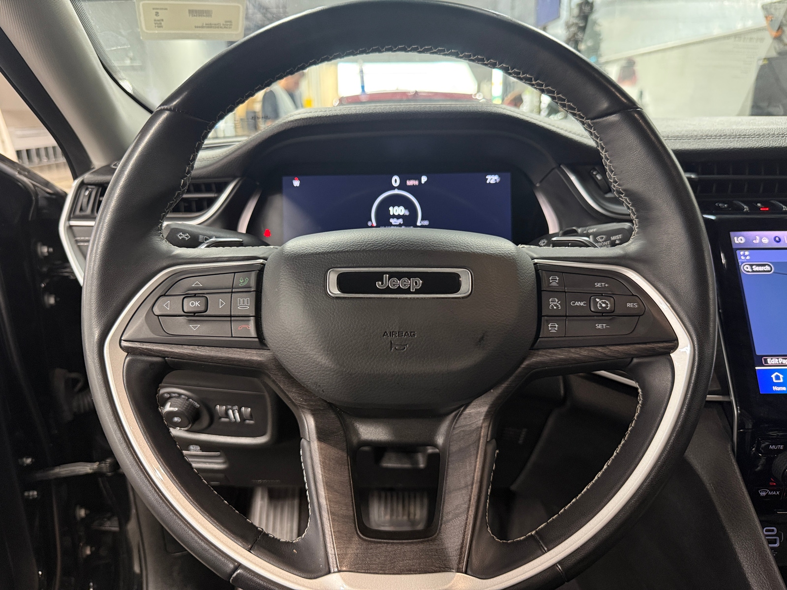 Thumbnail: 2021 Jeep Grand Cherokee L - 4