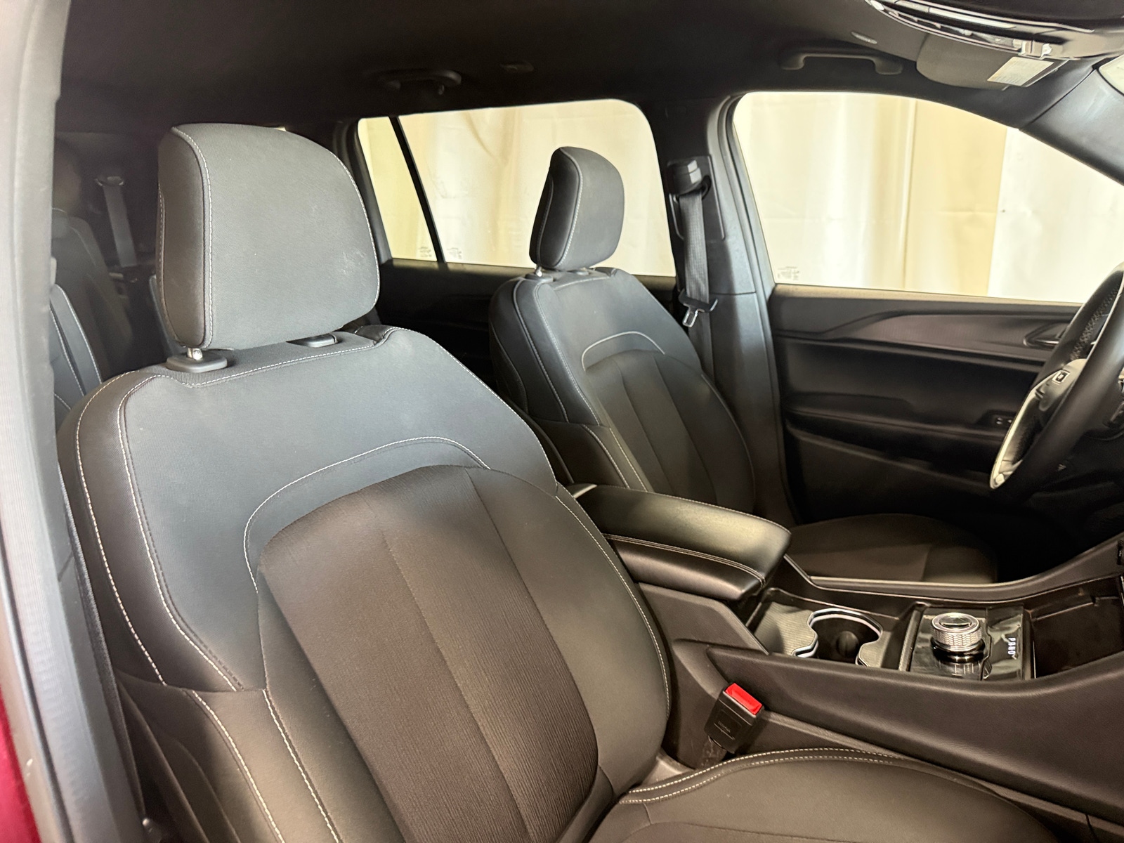 Thumbnail: 2024 Jeep Grand Cherokee L - 2