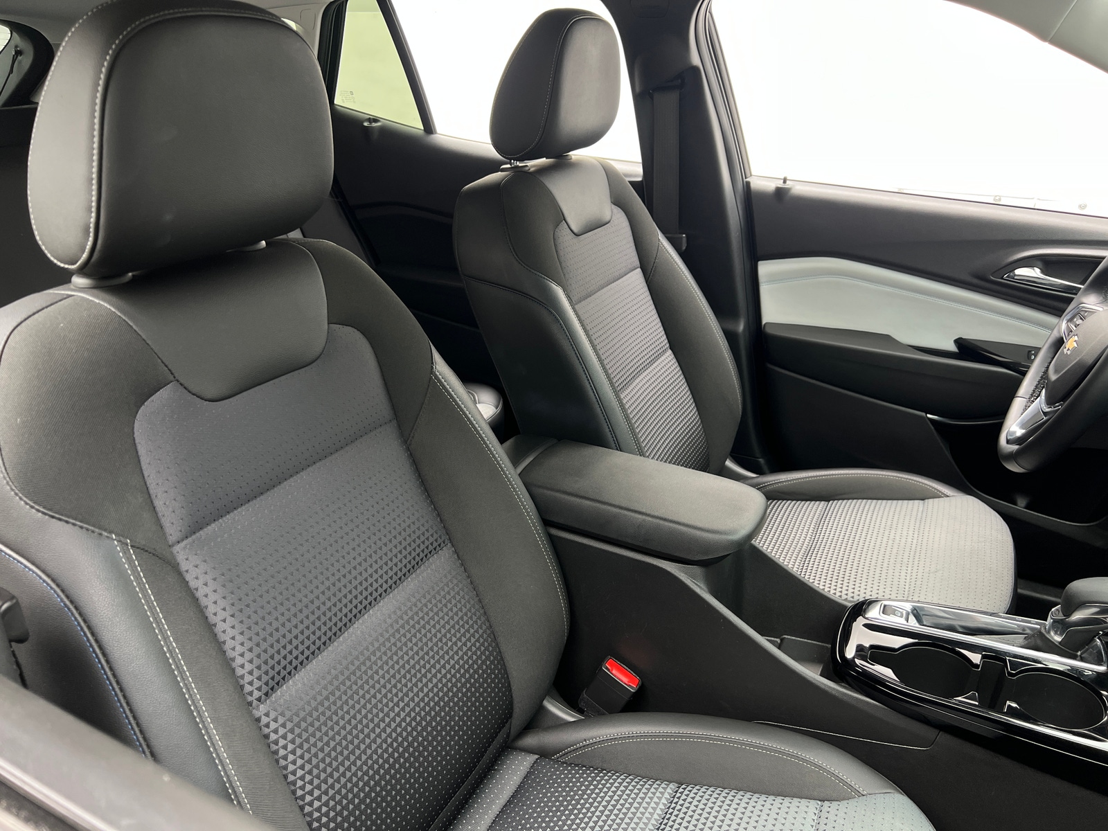 Thumbnail: 2025 Chevrolet Trax - 2