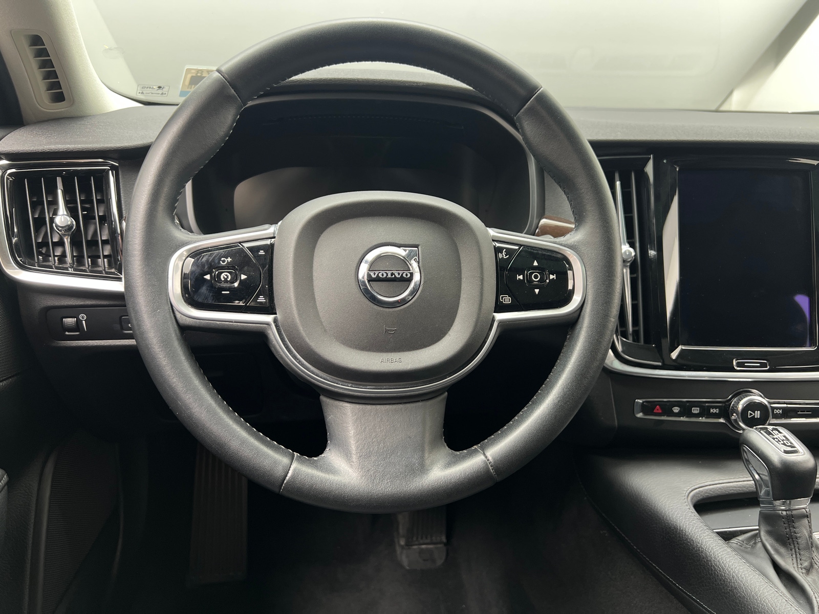Thumbnail: 2017 Volvo S90 - 4