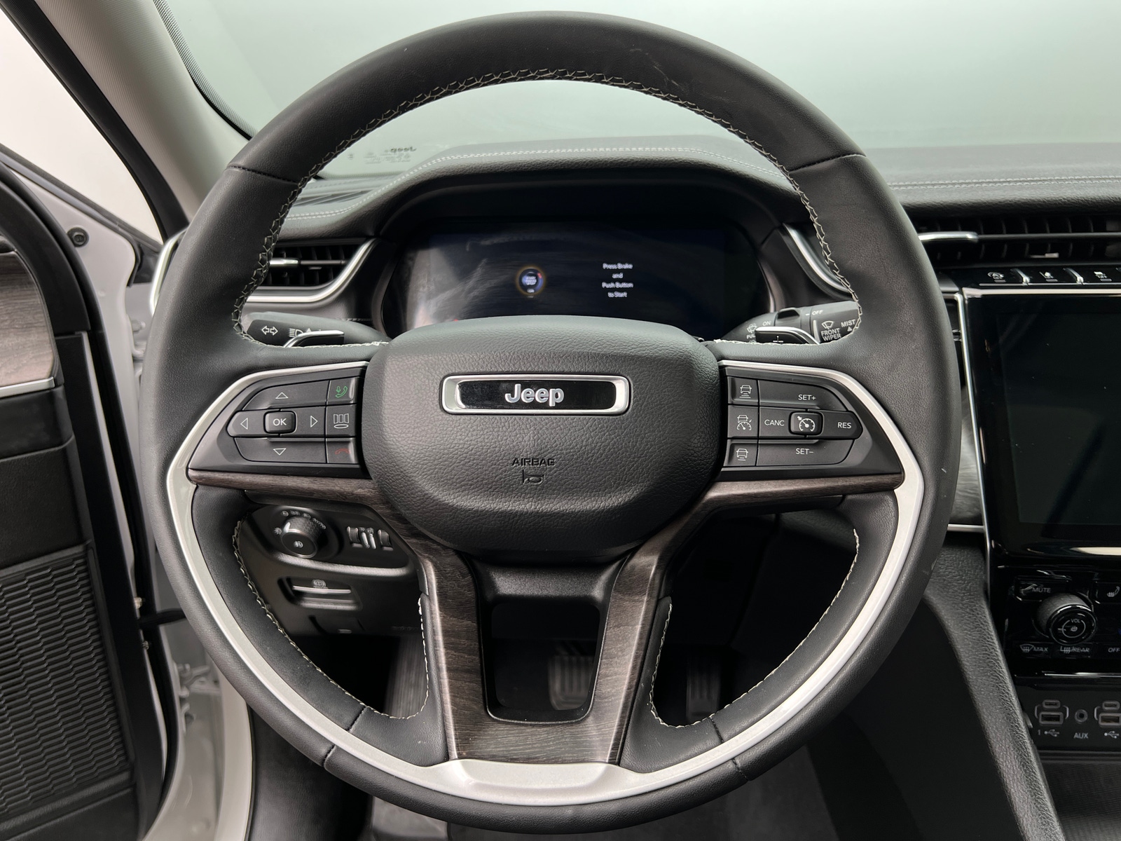 Thumbnail: 2023 Jeep Grand Cherokee - 4