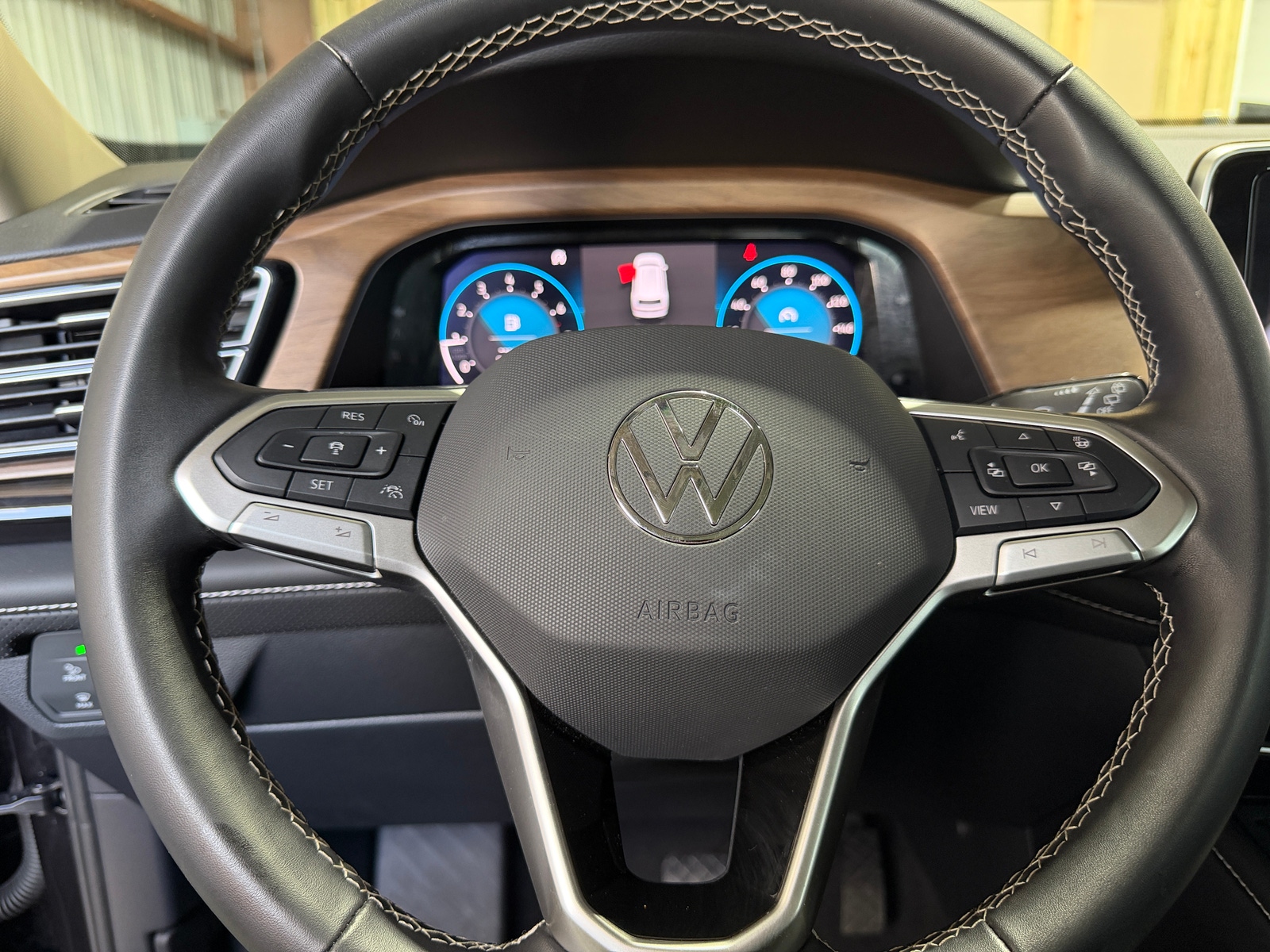 Thumbnail: 2026 Volkswagen Atlas - 4