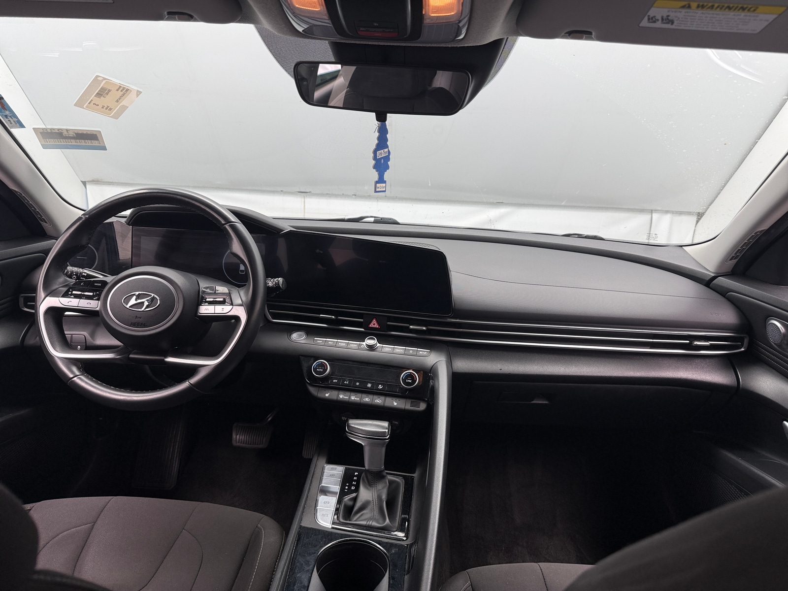 Thumbnail: 2023 Hyundai Elantra - 3