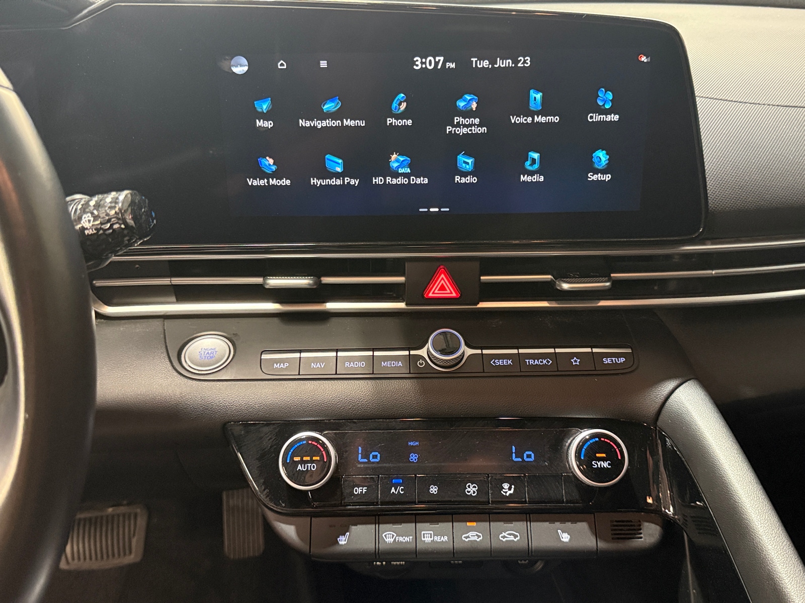 Thumbnail: 2023 Hyundai Elantra - 4