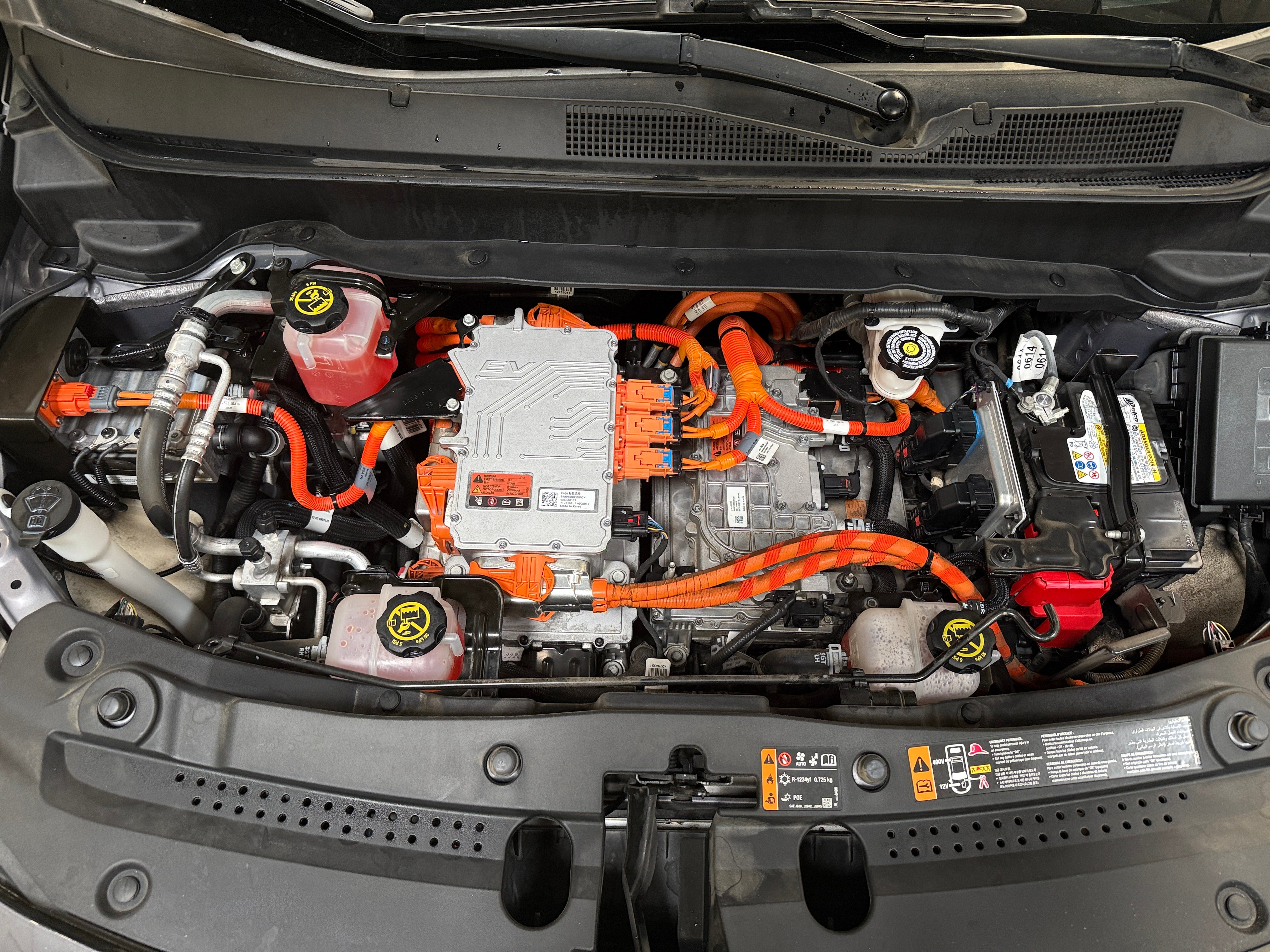 Used 2022 Chevrolet Bolt EUV LT with VIN 1G1FY6S04N4127023 for sale in Oak Creek, WI