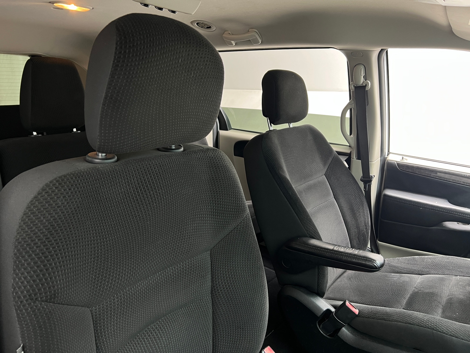Thumbnail: 2018 Dodge Grand Caravan - 2