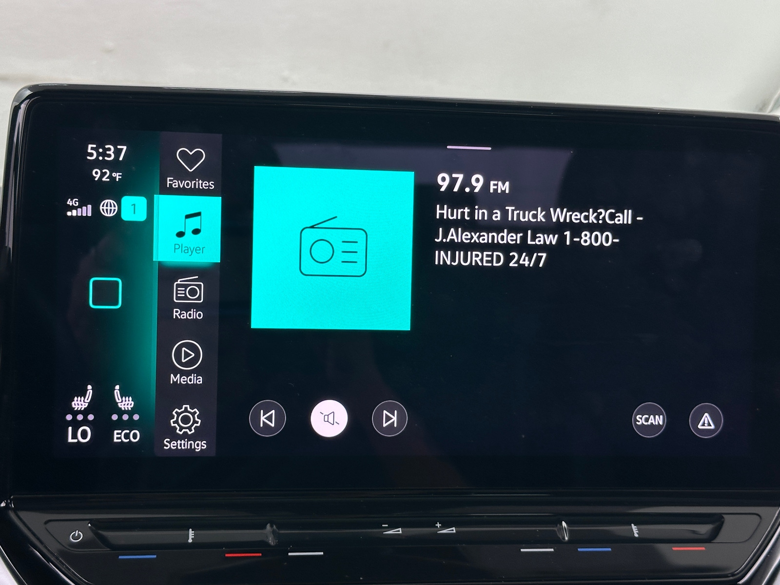 Thumbnail: 2022 Volkswagen ID.4 - 3