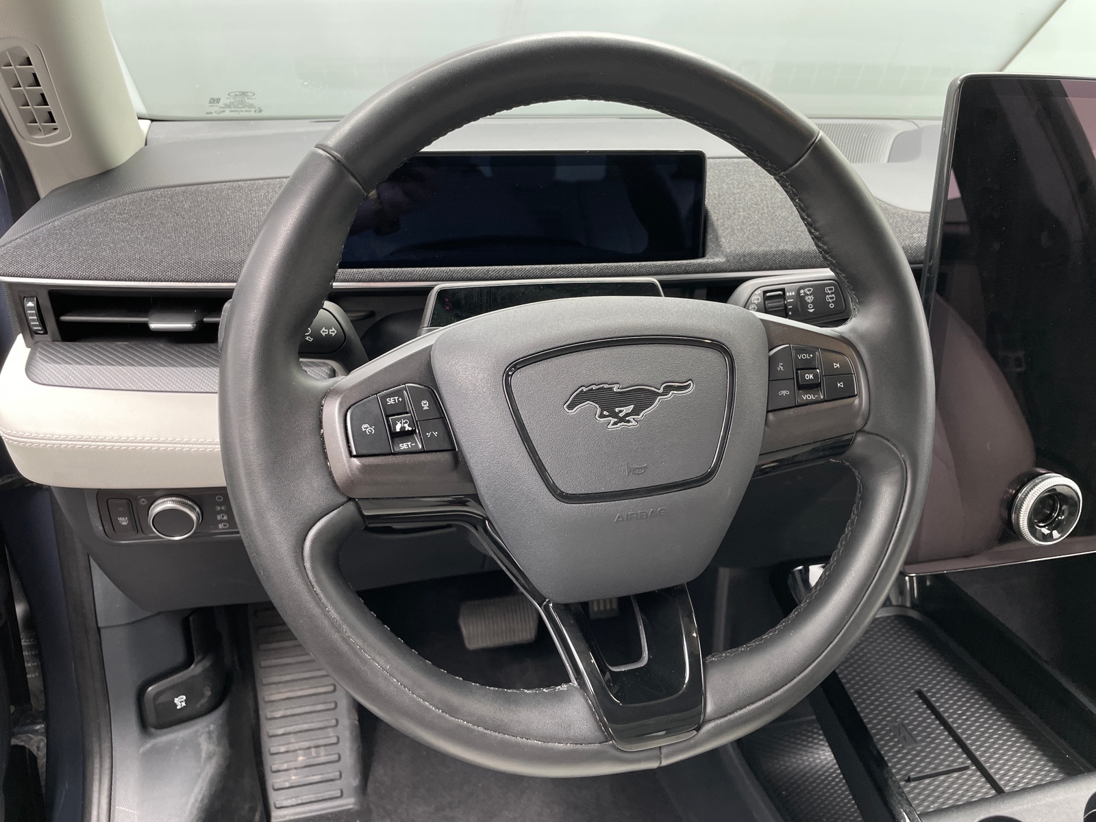 Thumbnail: 2021 Ford Mustang Mach-E - 4