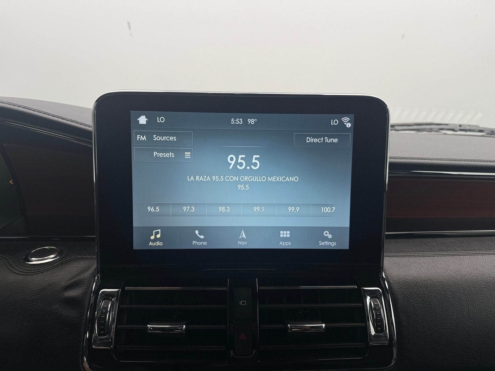 Thumbnail: 2019 Lincoln Navigator - 3