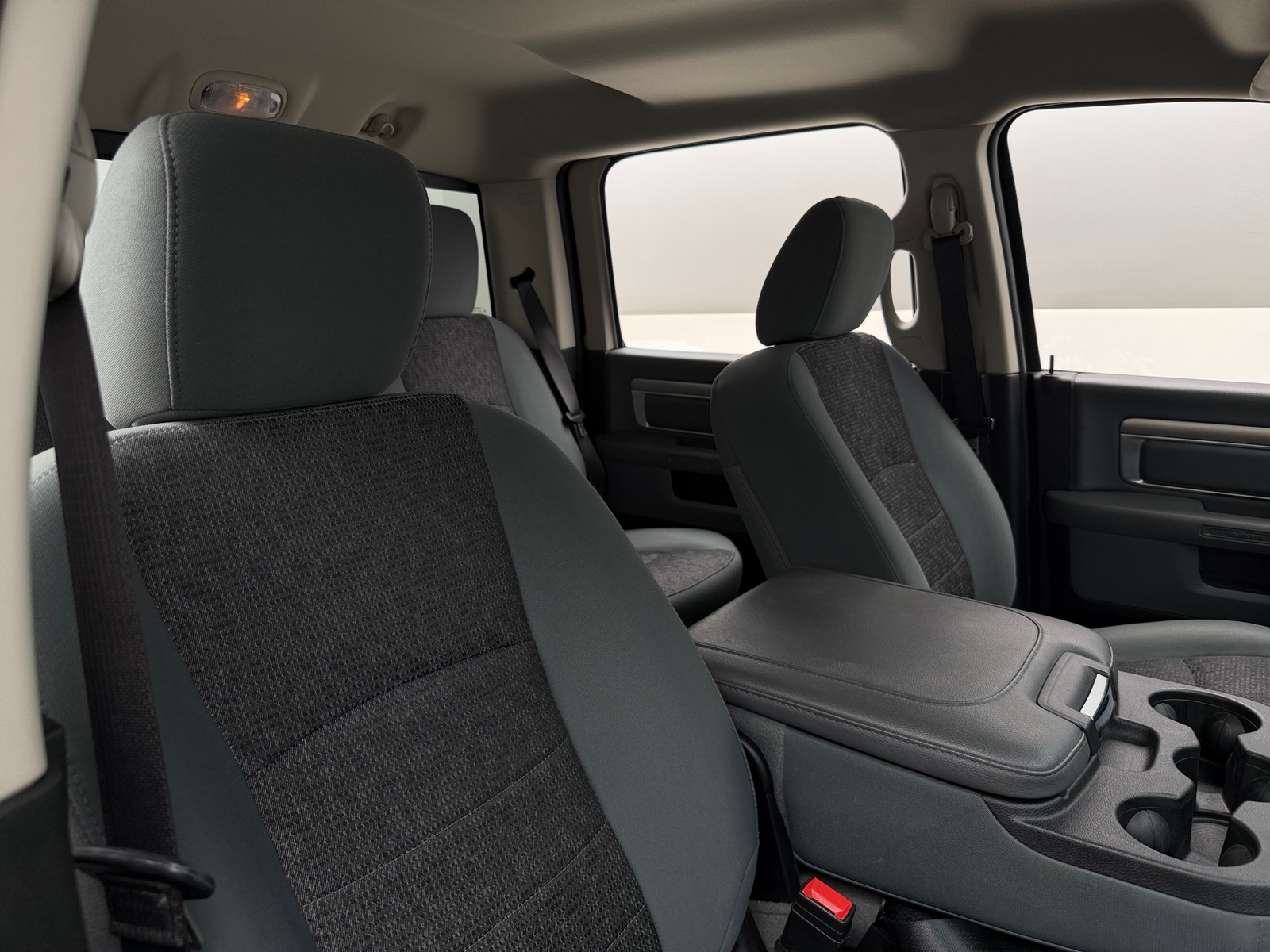 Thumbnail: 2020 RAM 1500 Classic - 2