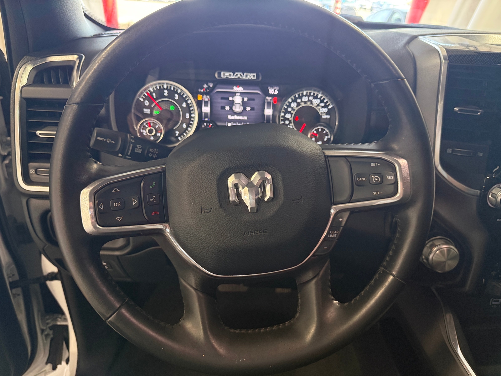 Thumbnail: 2022 RAM 1500 - 4