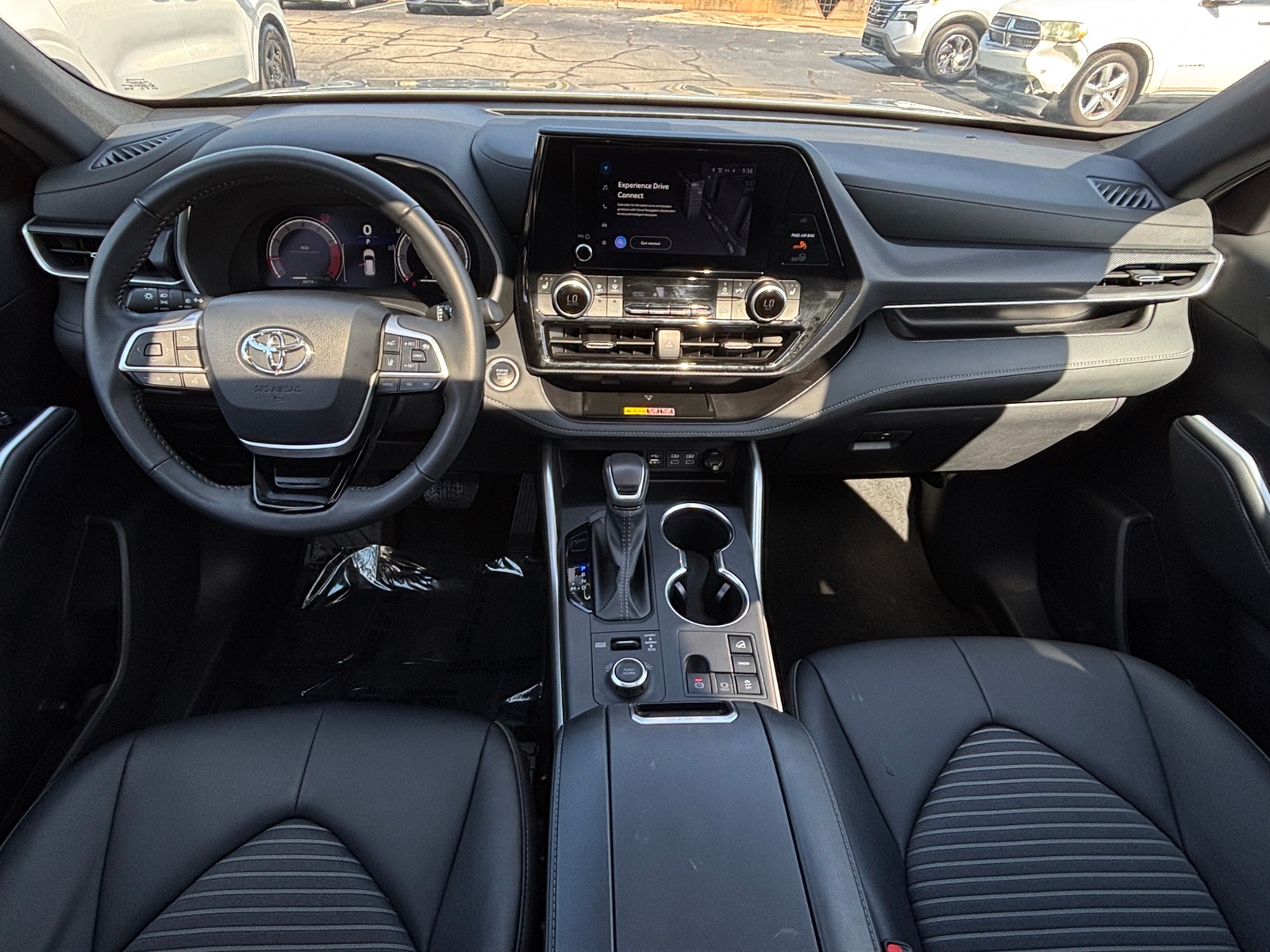 Thumbnail: 2025 Toyota Highlander - 3