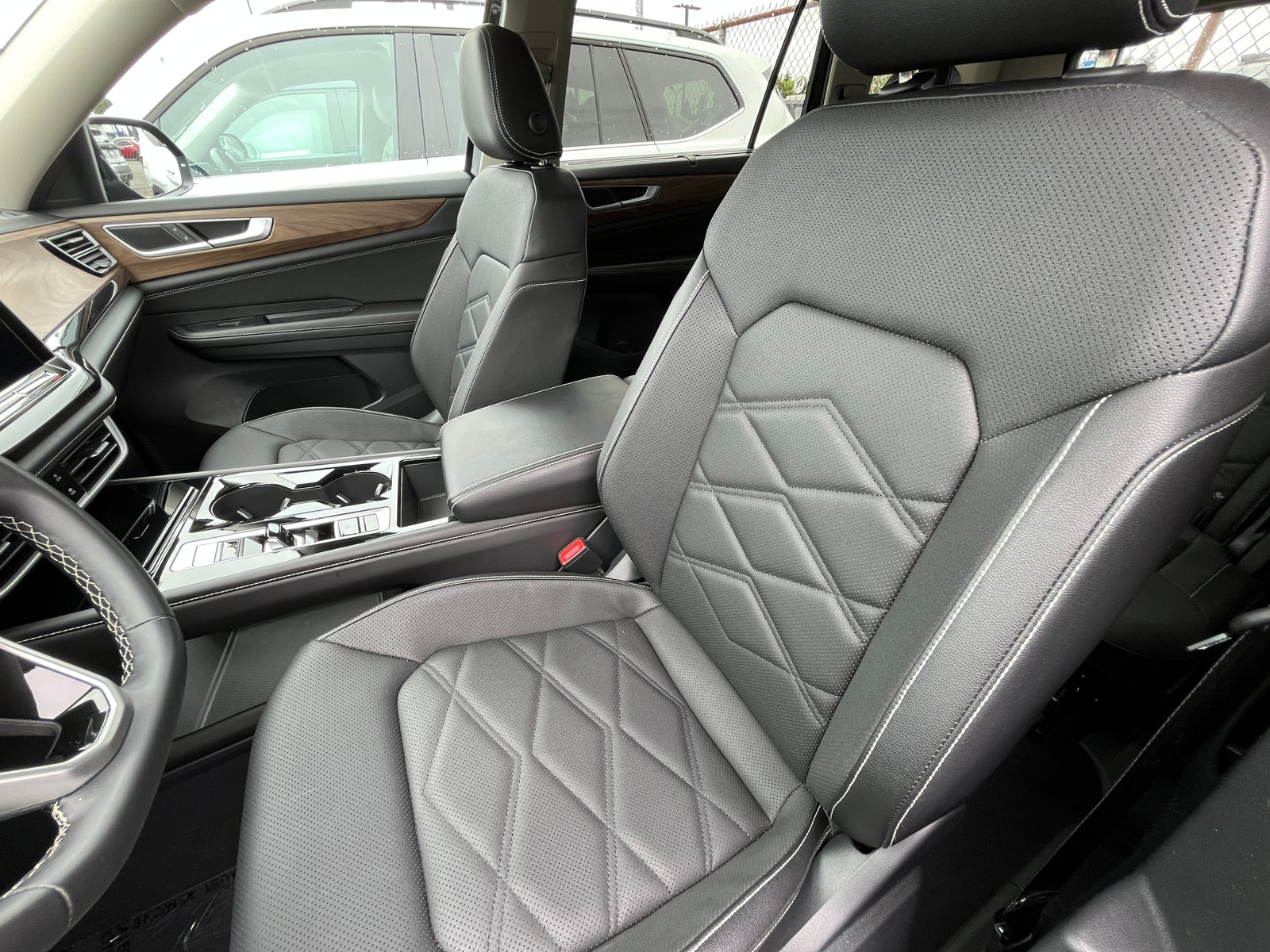 Thumbnail: 2026 Volkswagen Atlas - 2