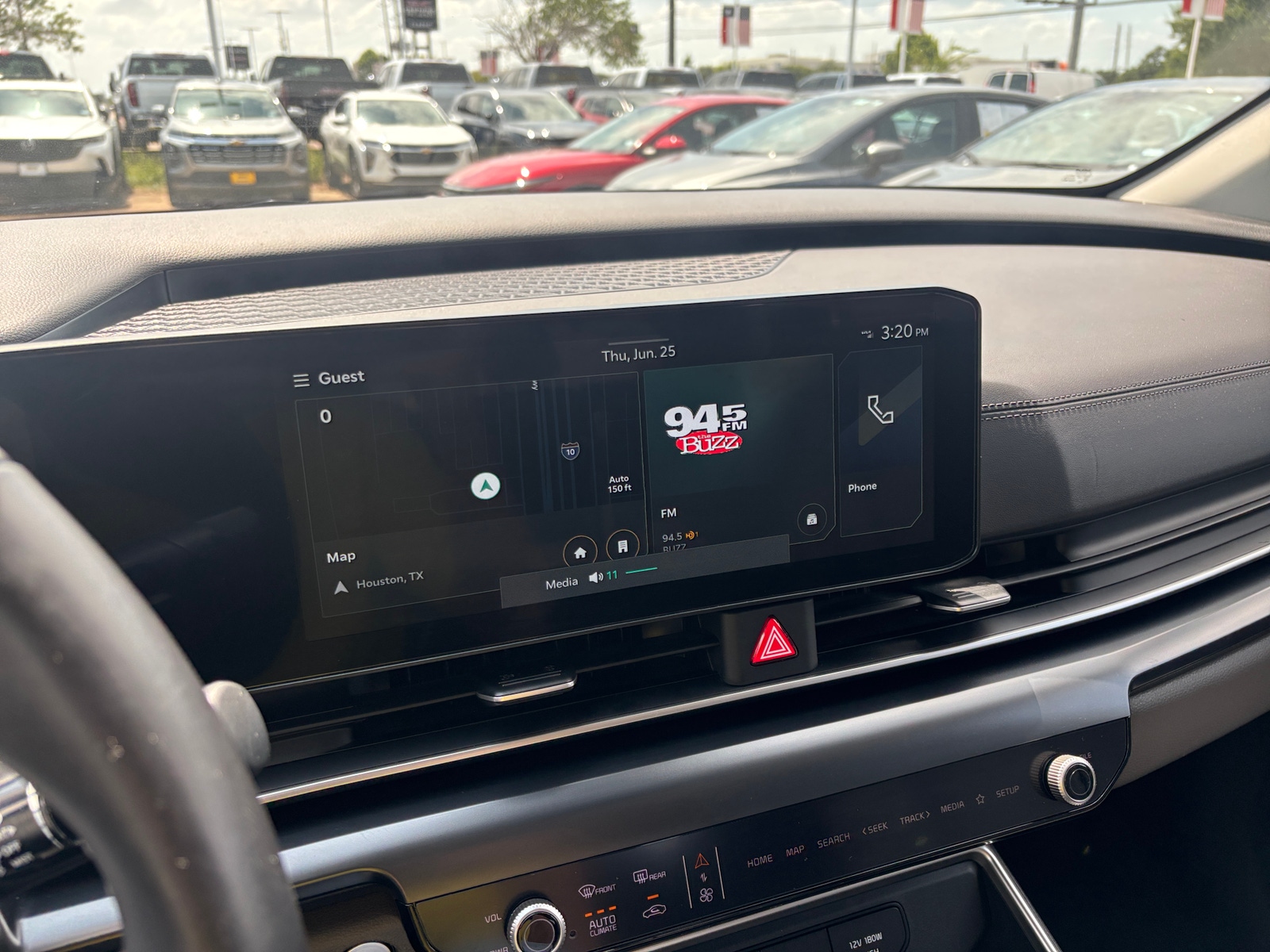 Thumbnail: 2026 Kia Carnival - 4