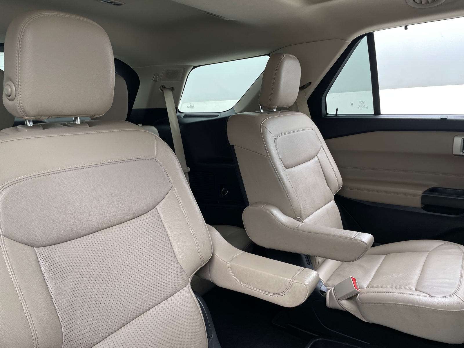 Thumbnail: 2020 Ford Explorer - 5