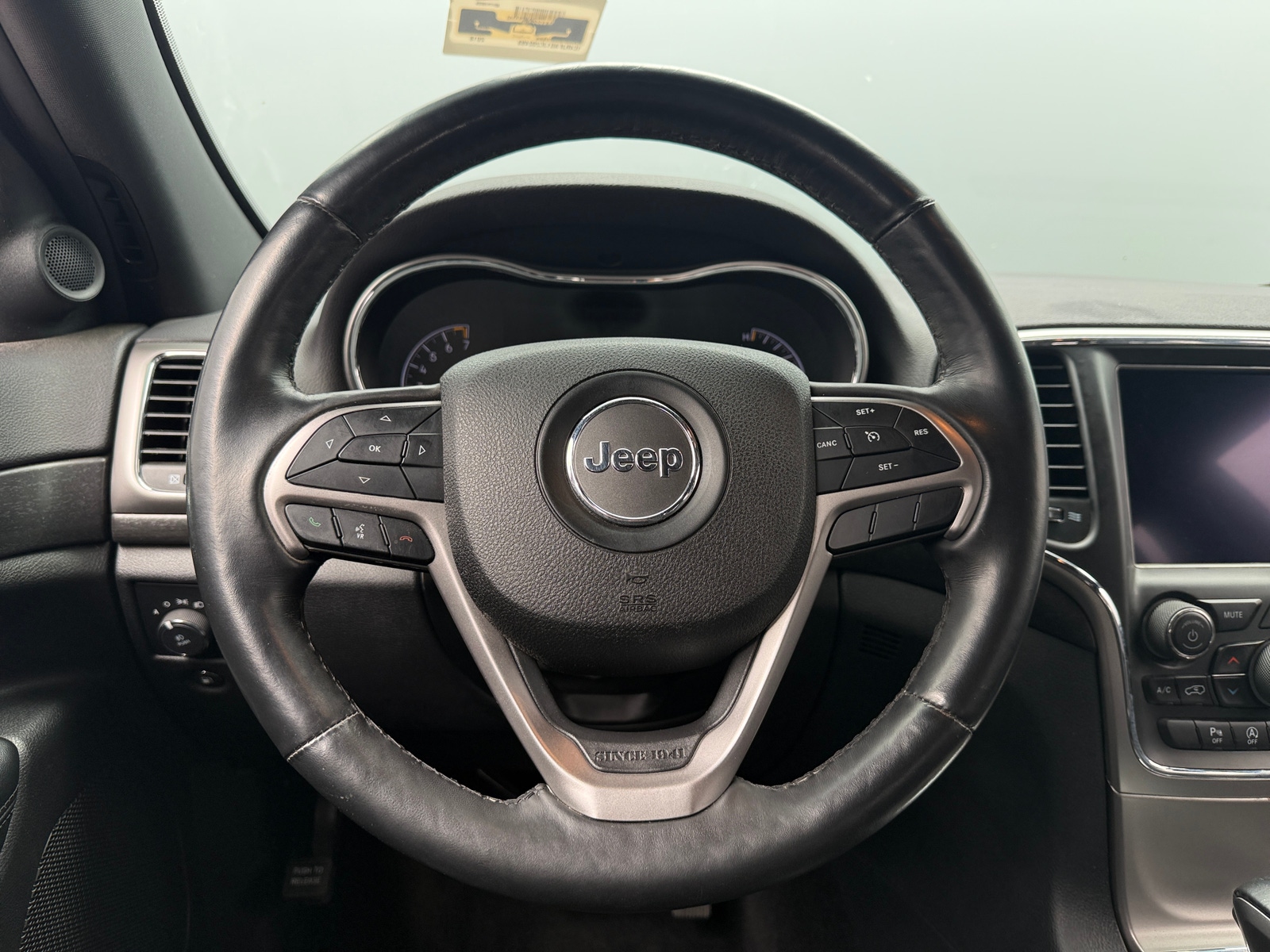 Thumbnail: 2018 Jeep Grand Cherokee - 5
