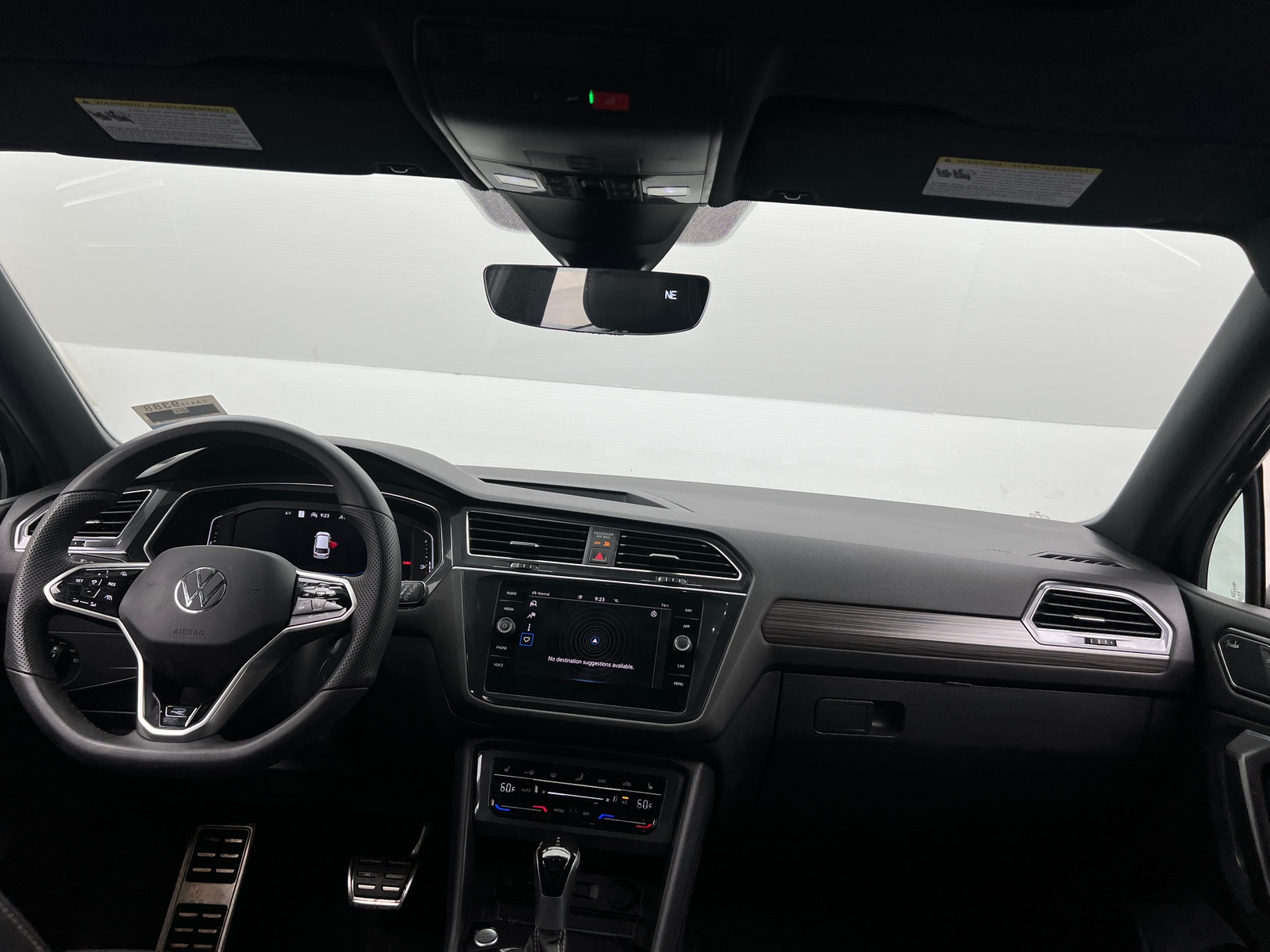 Thumbnail: 2022 Volkswagen Tiguan - 2