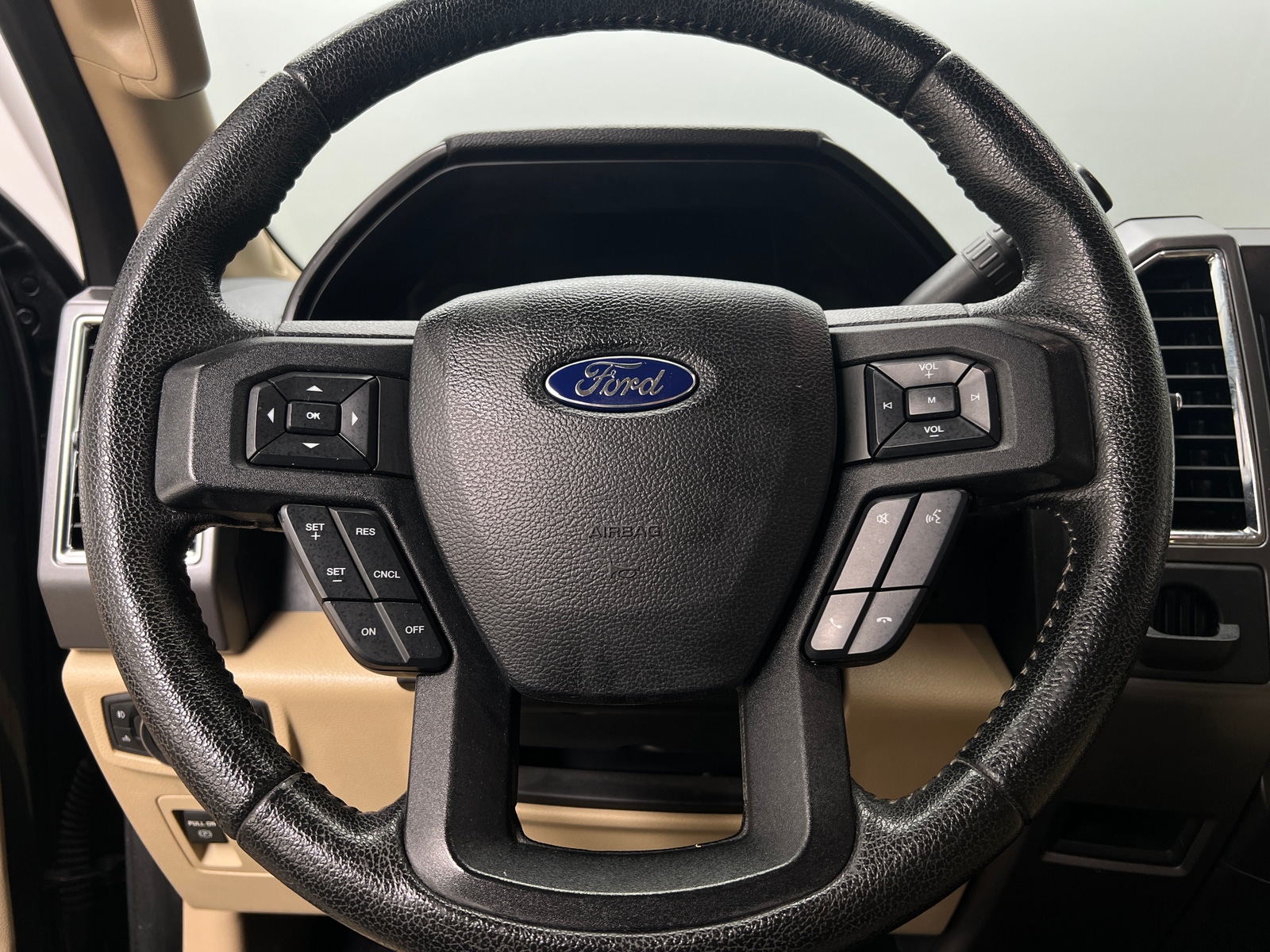 Thumbnail: 2015 Ford Econoline - 5