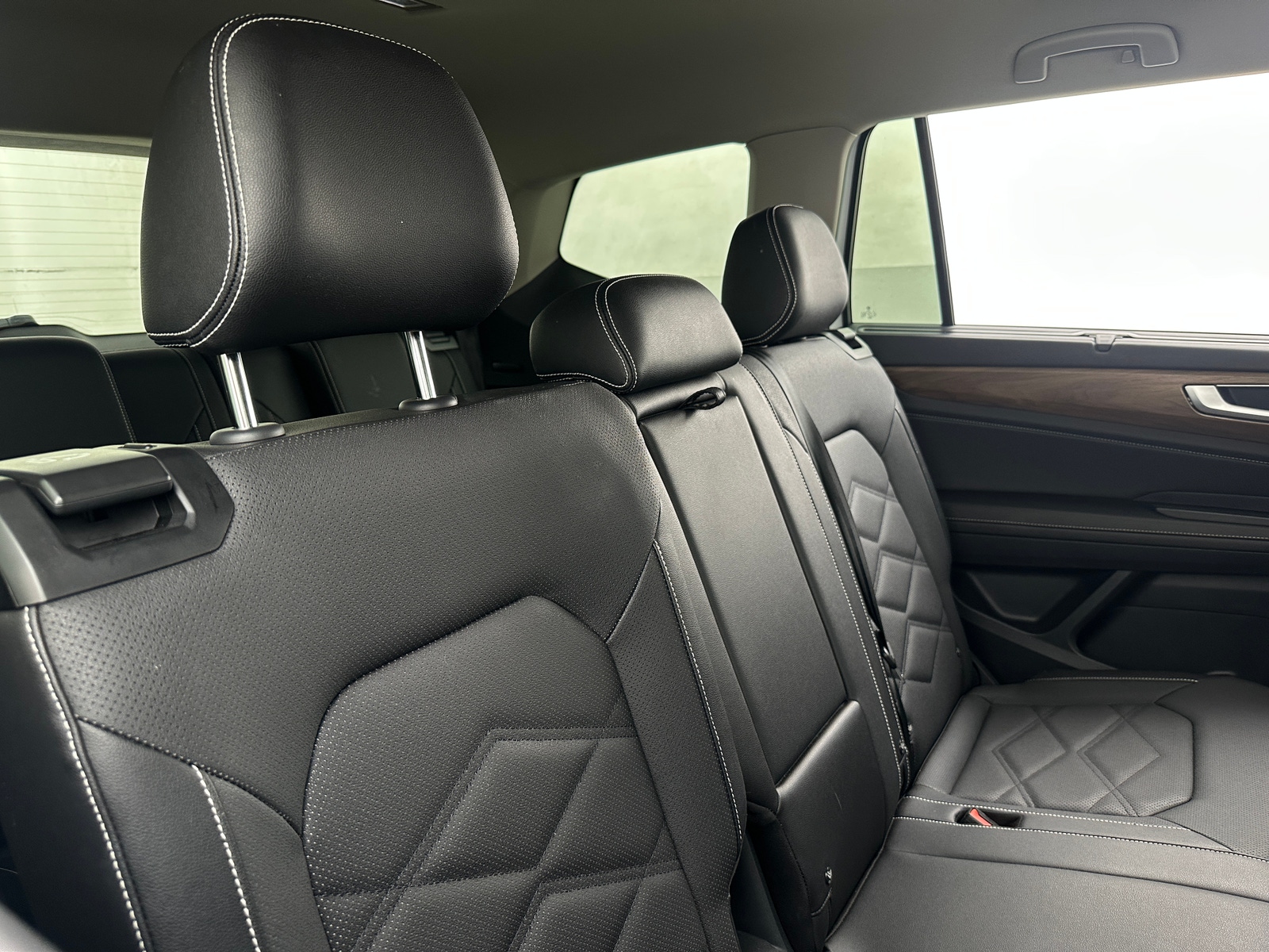 Thumbnail: 2026 Volkswagen Atlas - 5