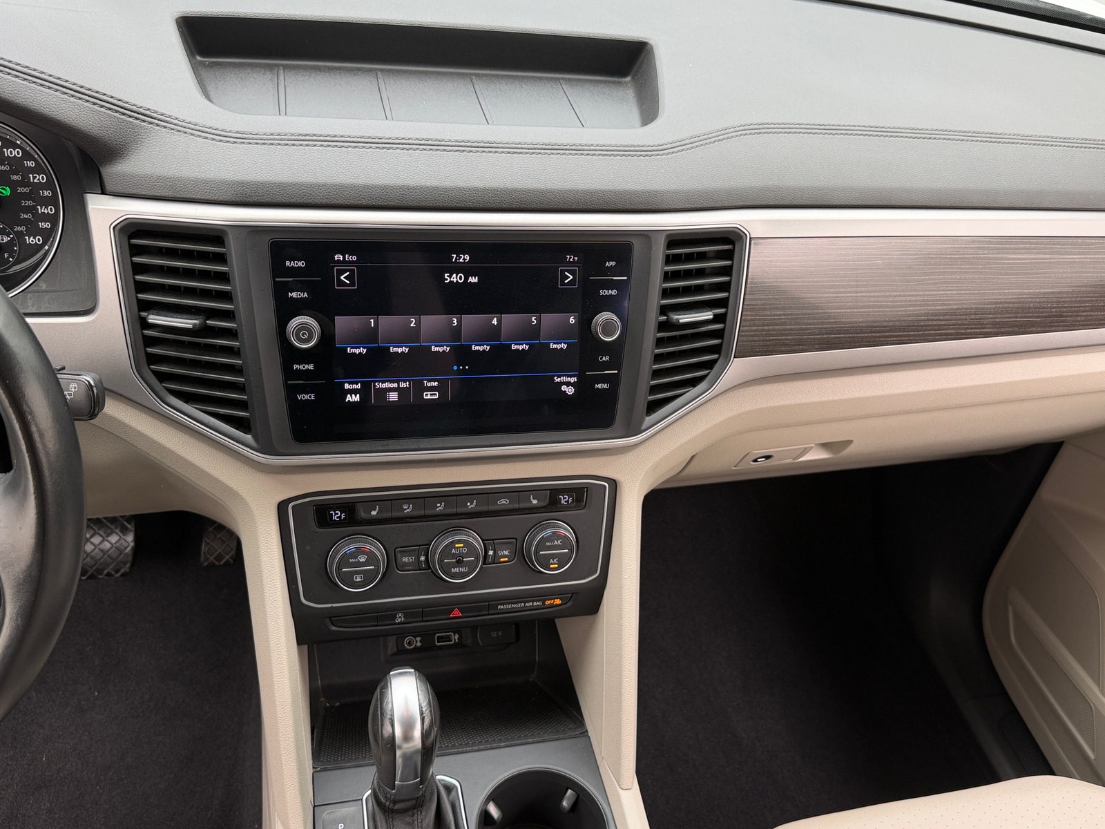 Thumbnail: 2019 Volkswagen Atlas - 3