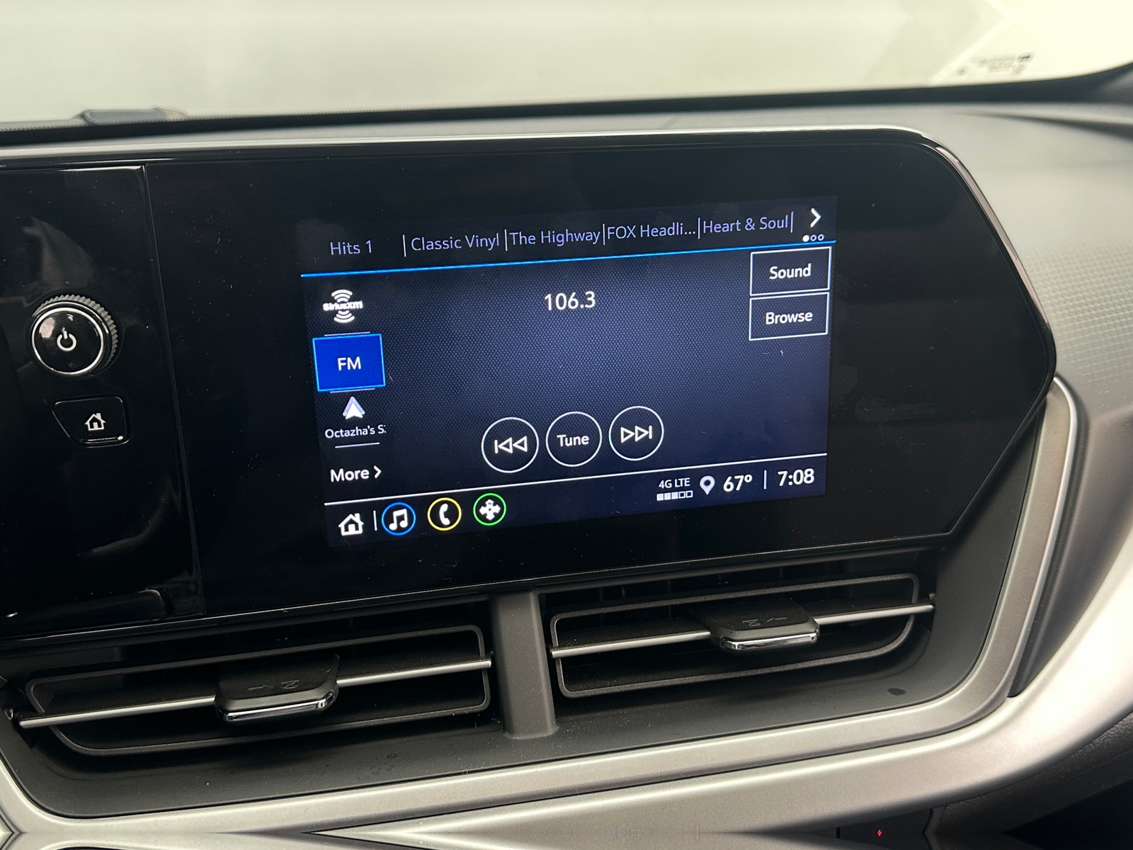 Thumbnail: 2025 Chevrolet Trax - 4