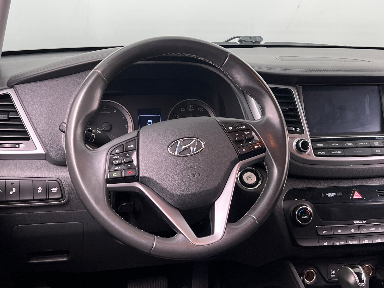 Thumbnail: 2016 Hyundai Tucson - 4