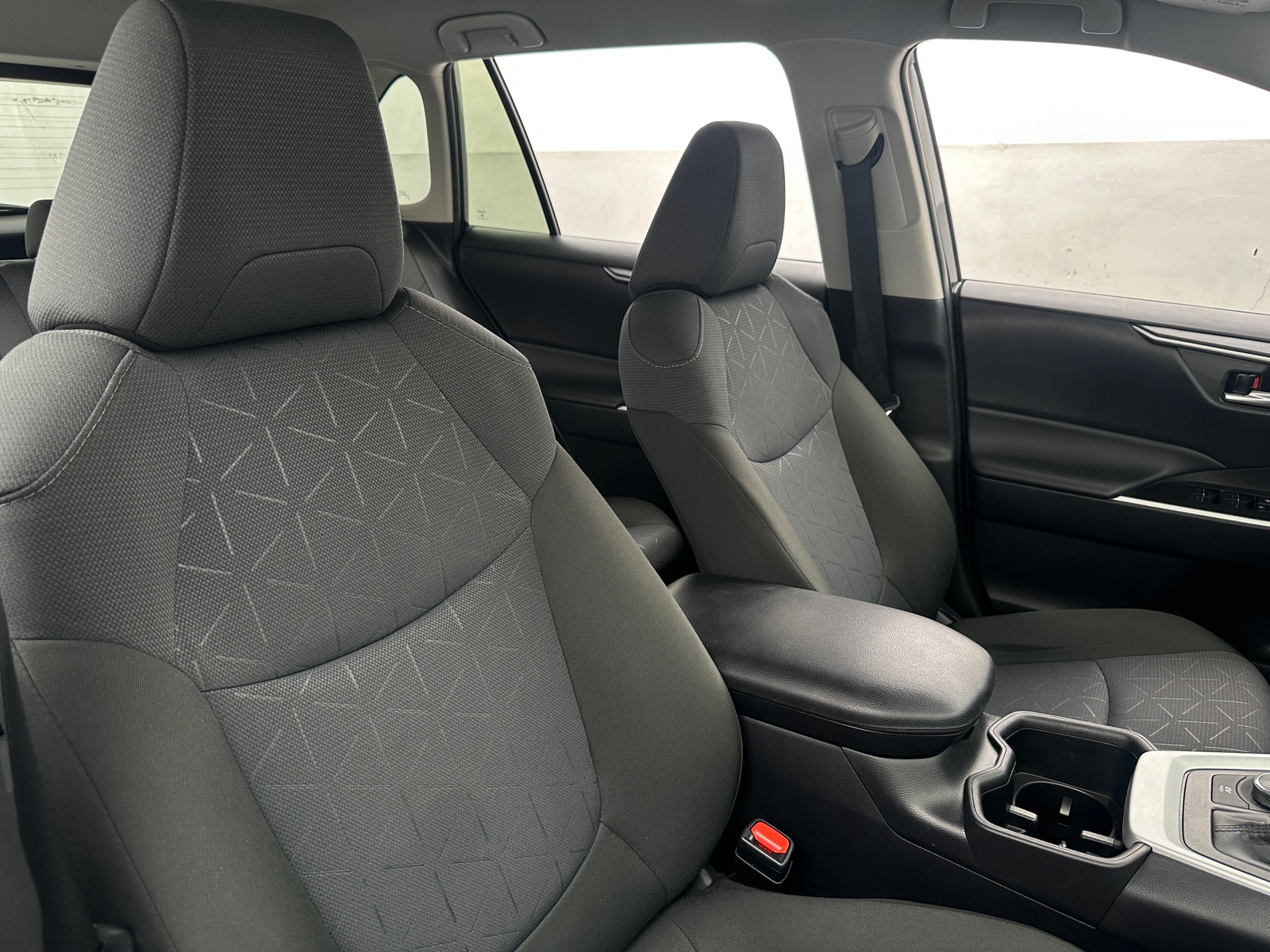 Thumbnail: 2025 Toyota RAV4 - 2