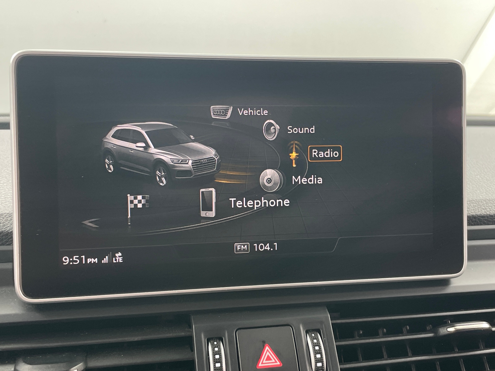 Thumbnail: 2020 Audi Q5 - 3