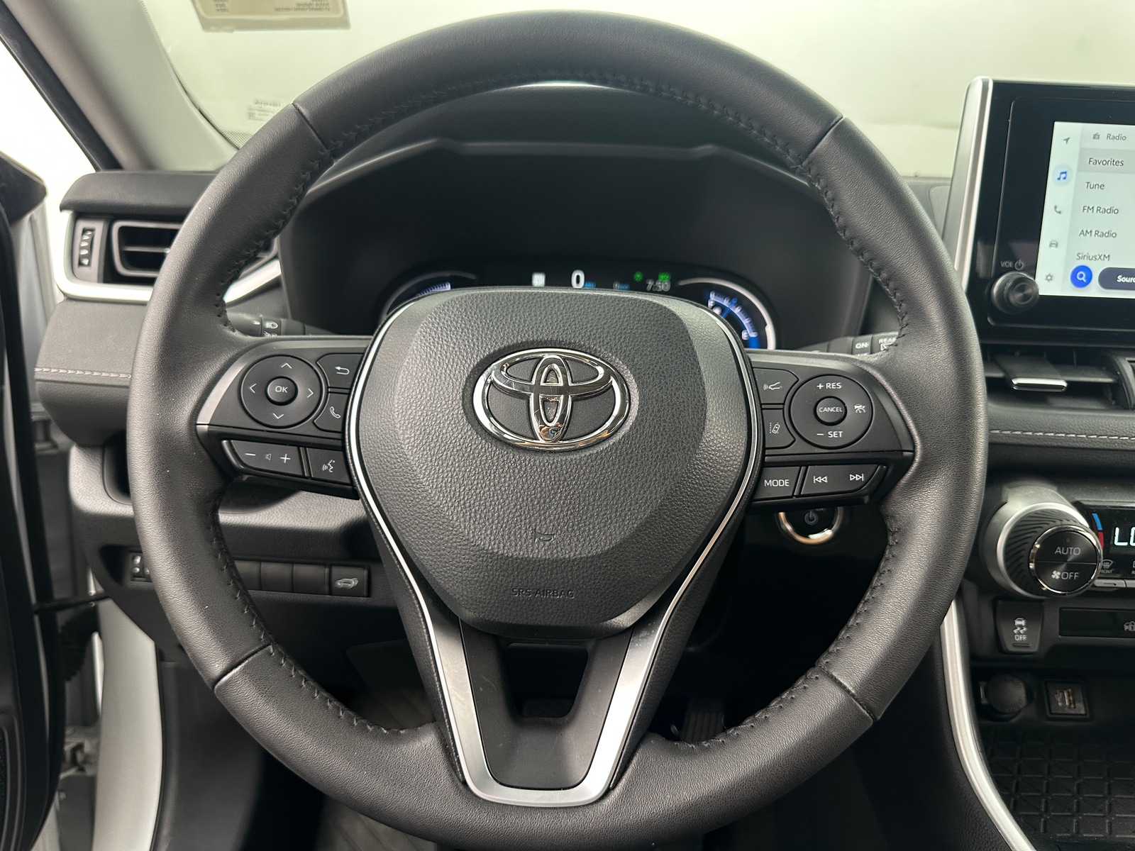 Thumbnail: 2024 Toyota RAV4 - 4