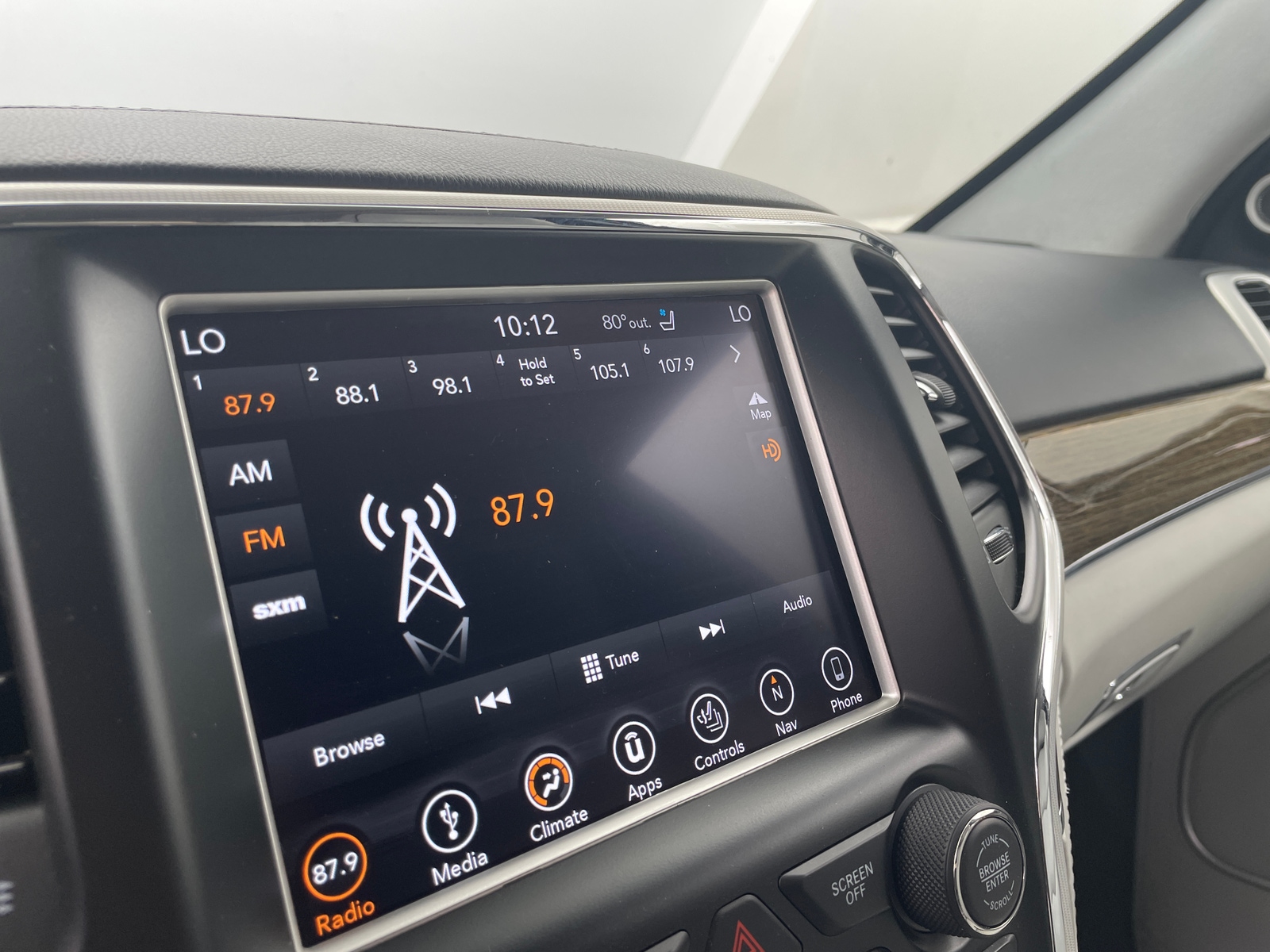 Thumbnail: 2018 Jeep Grand Cherokee - 3