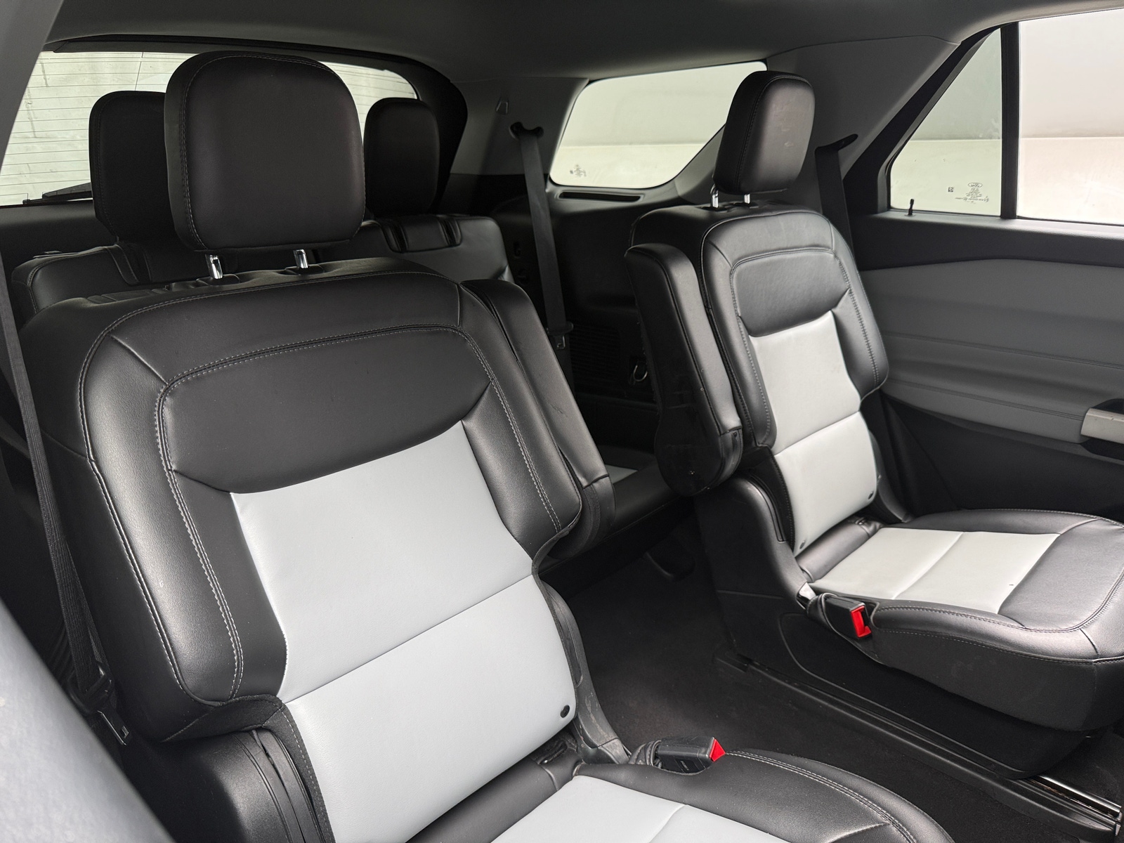 Thumbnail: 2022 Ford Explorer - 6