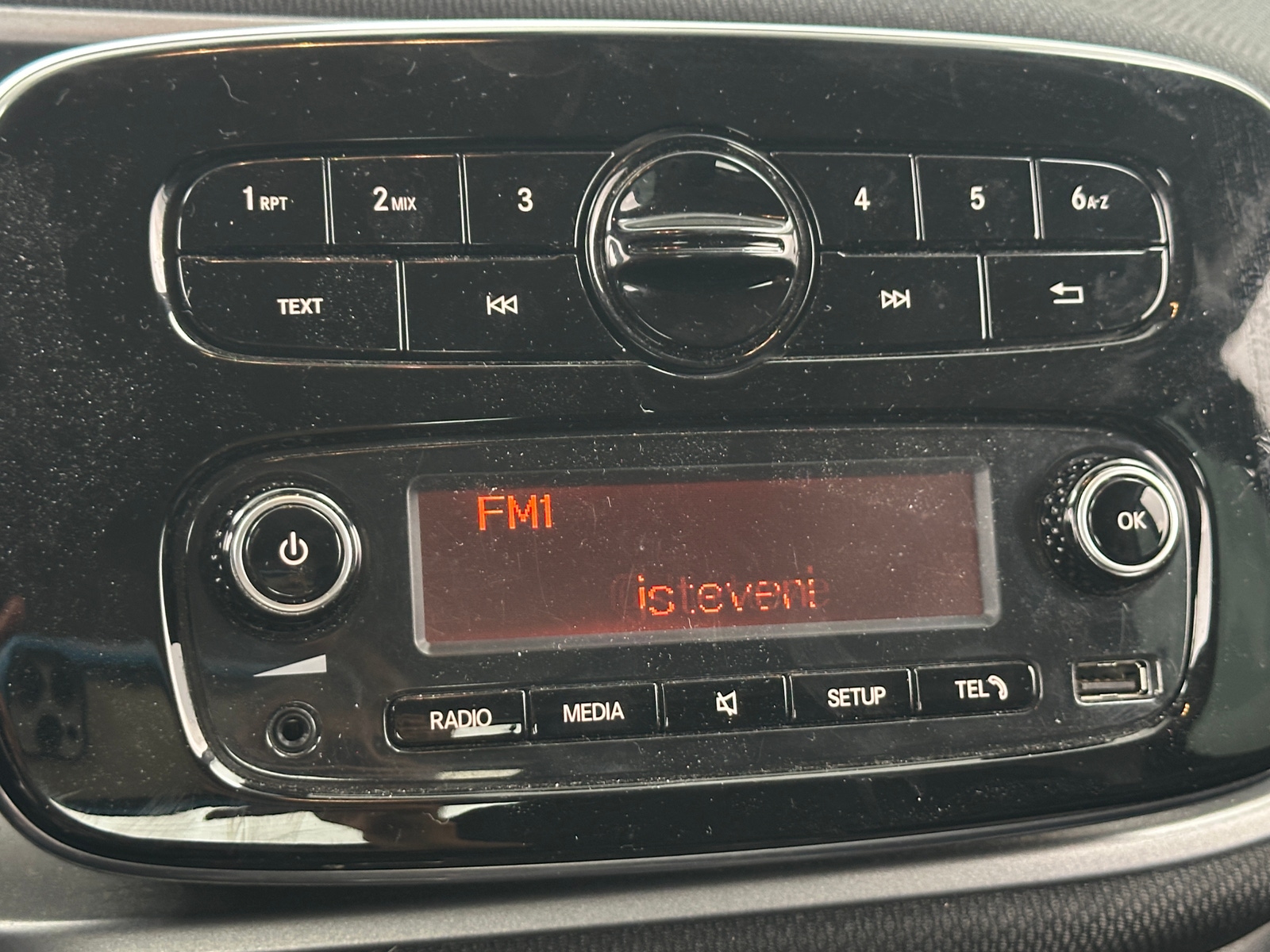Thumbnail: 2016 smart fortwo - 4