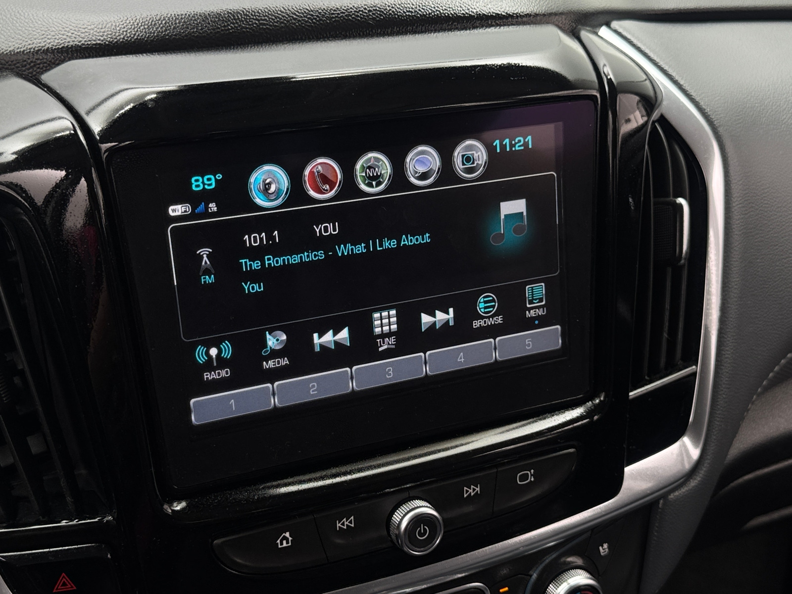 Thumbnail: 2019 Chevrolet Traverse - 3
