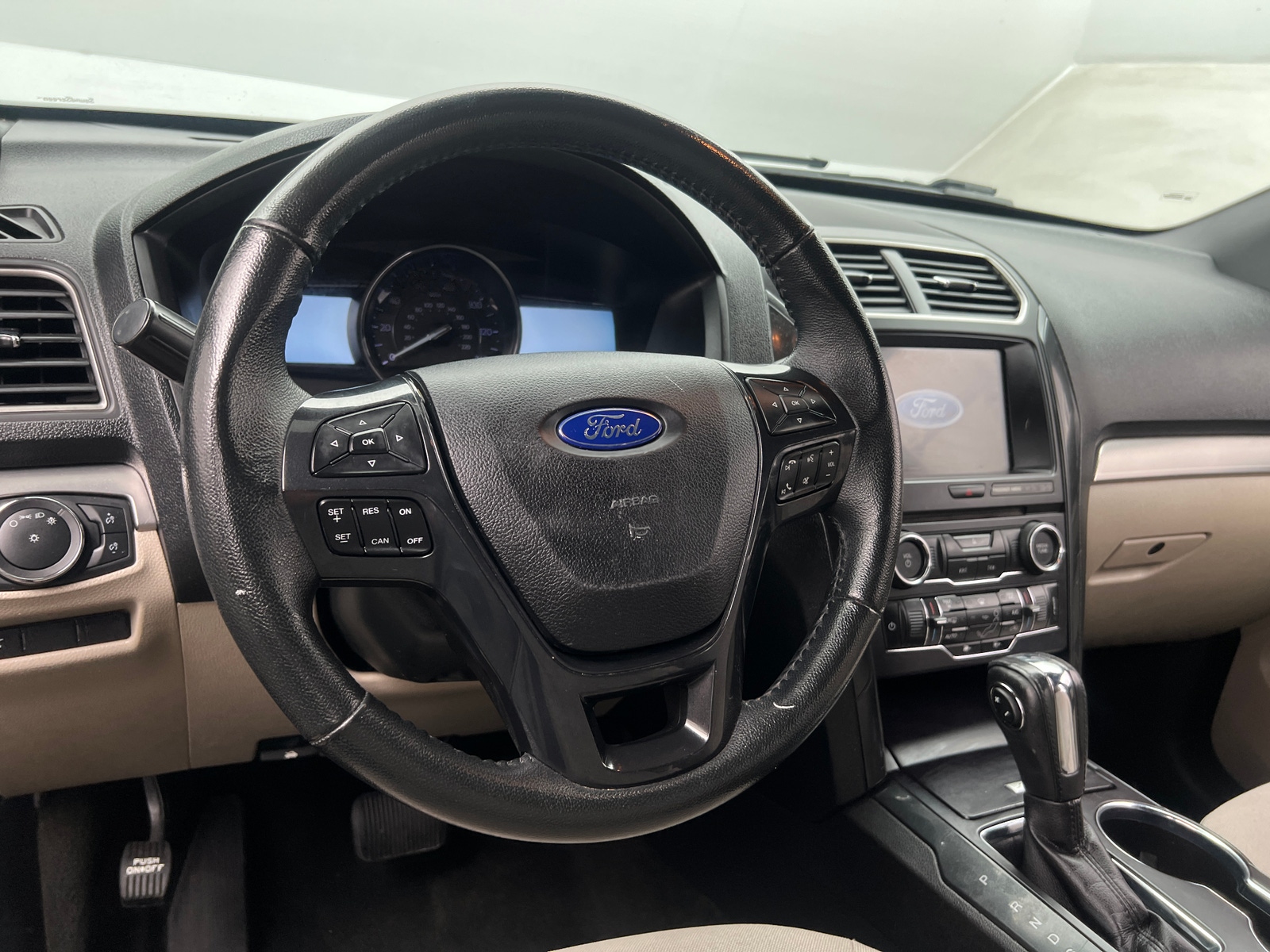 Thumbnail: 2018 Ford Explorer - 5