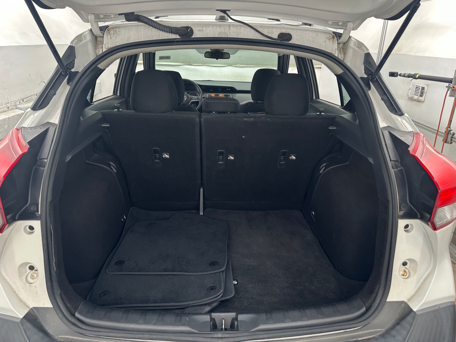 Thumbnail: 2020 Nissan Kicks - 7