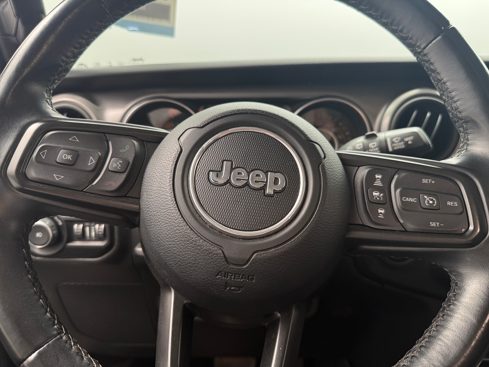Thumbnail: 2021 Jeep Wrangler - 5