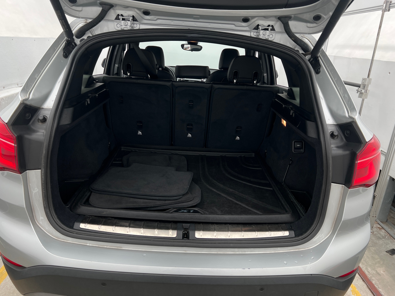 Thumbnail: 2019 BMW X1 - 6