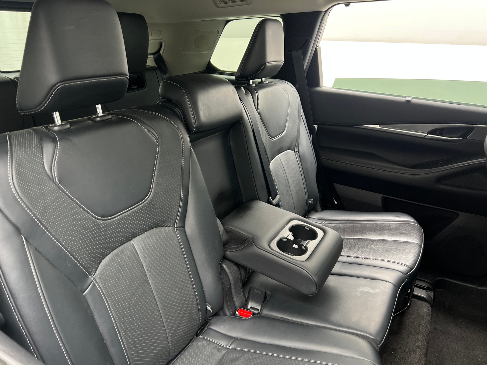 Thumbnail: 2023 INFINITI QX60 - 5