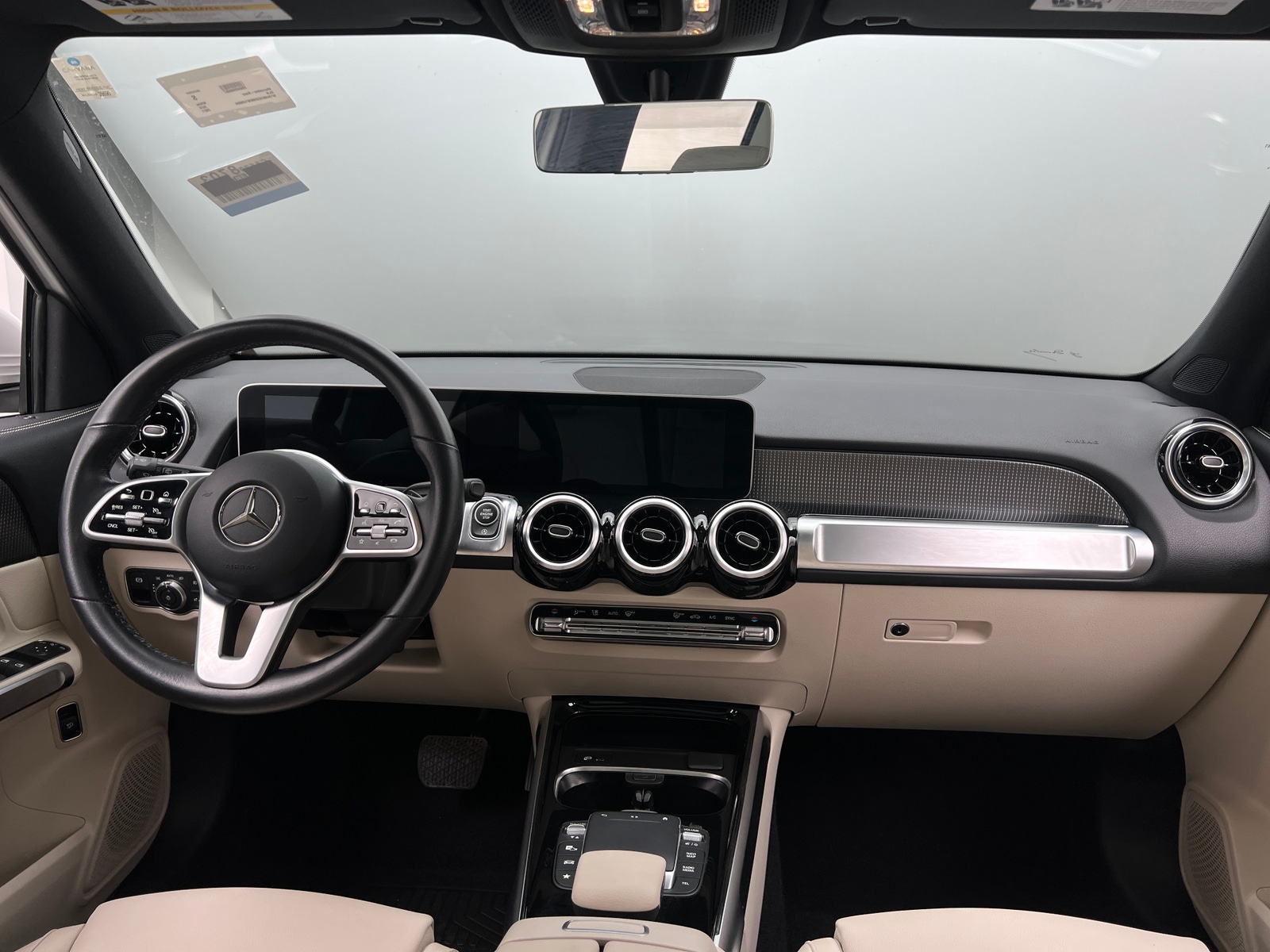 Thumbnail: 2021 Mercedes-Benz GLB - 2