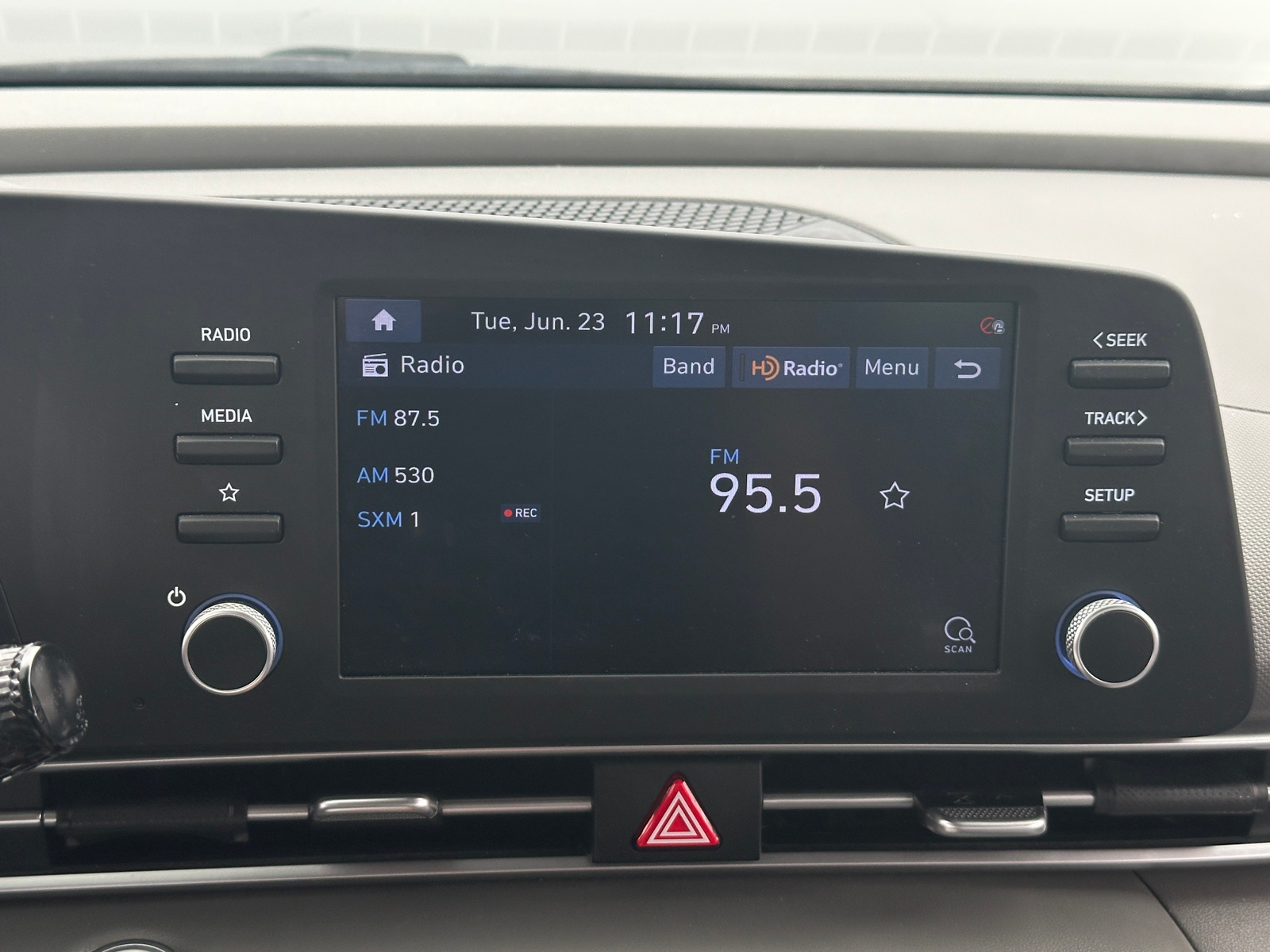 Thumbnail: 2021 Hyundai Elantra - 4