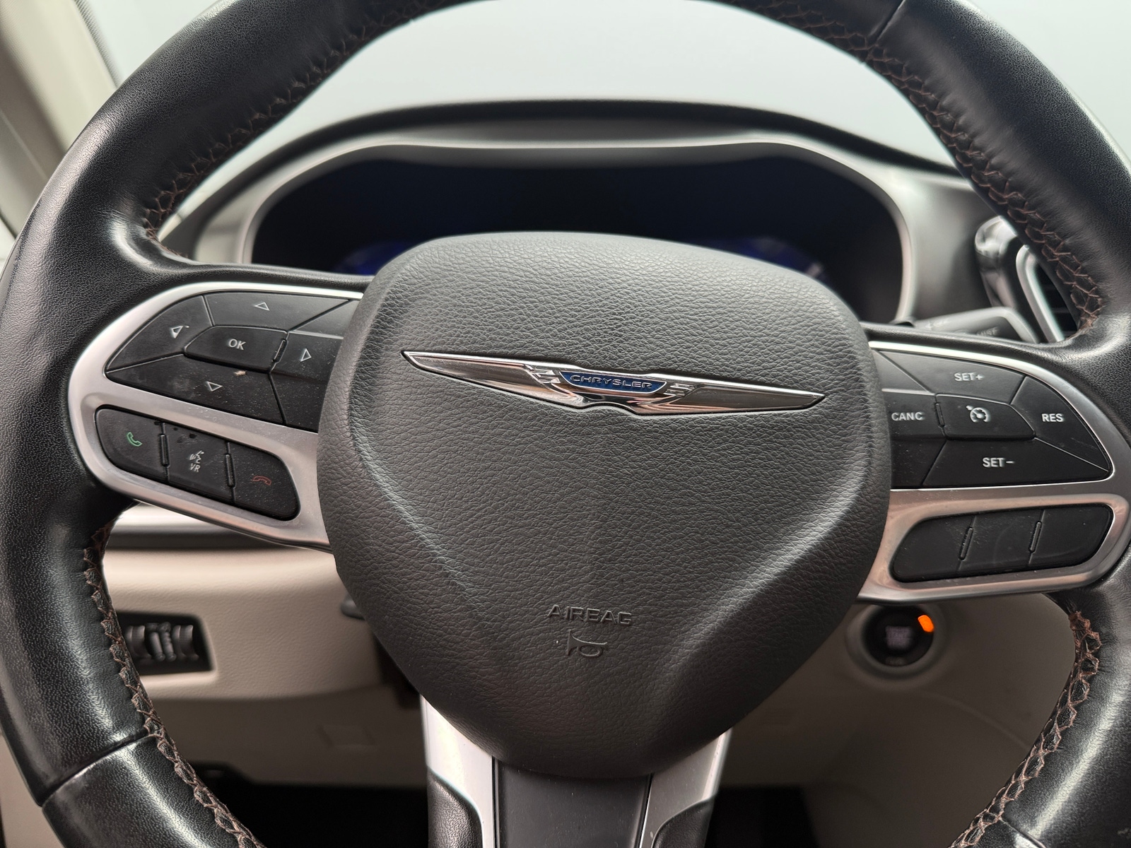 Thumbnail: 2020 Chrysler Pacifica - 5