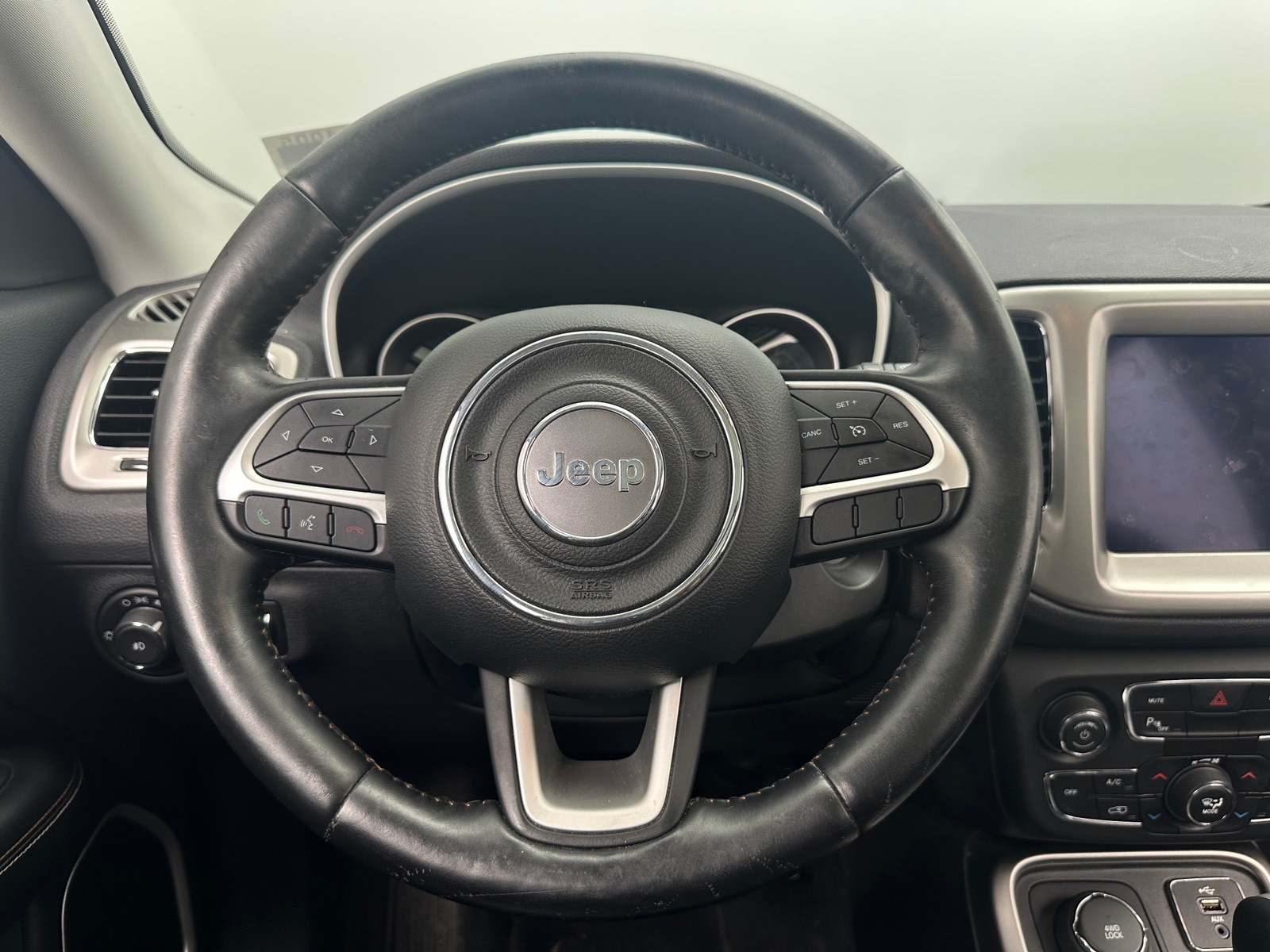 Thumbnail: 2017 Jeep Compass - 5