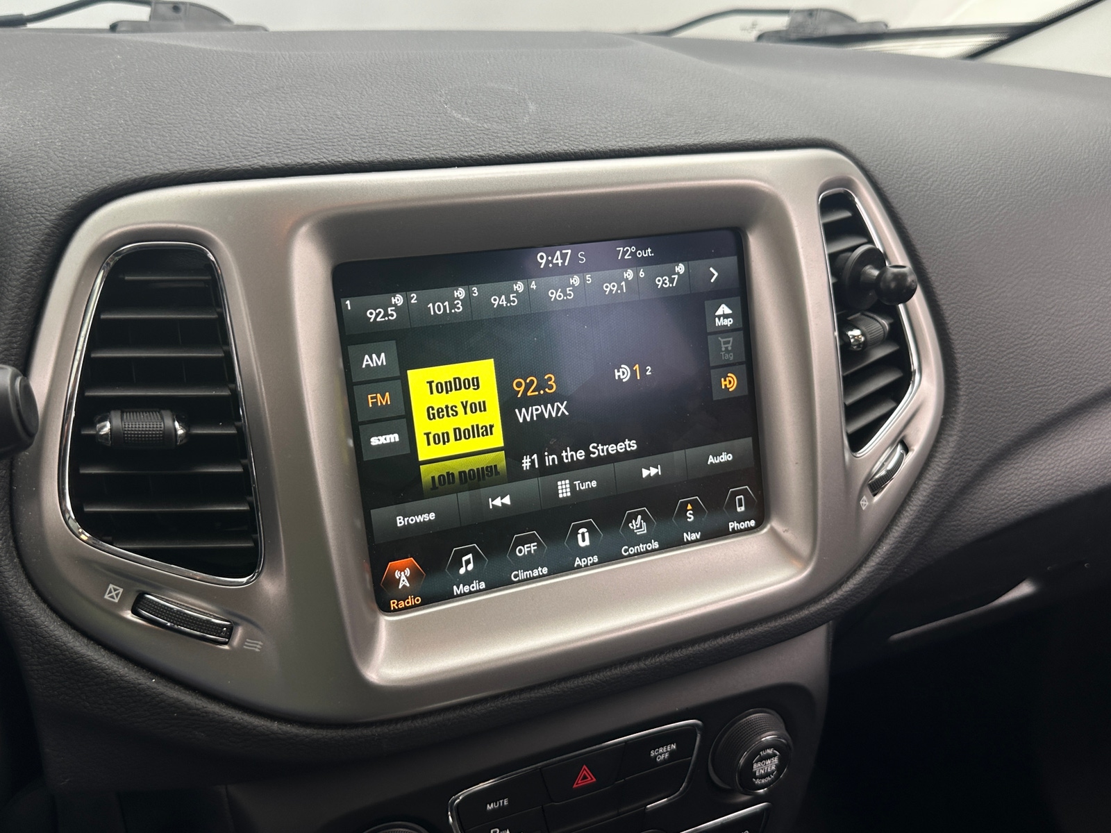 Thumbnail: 2017 Jeep Compass - 4