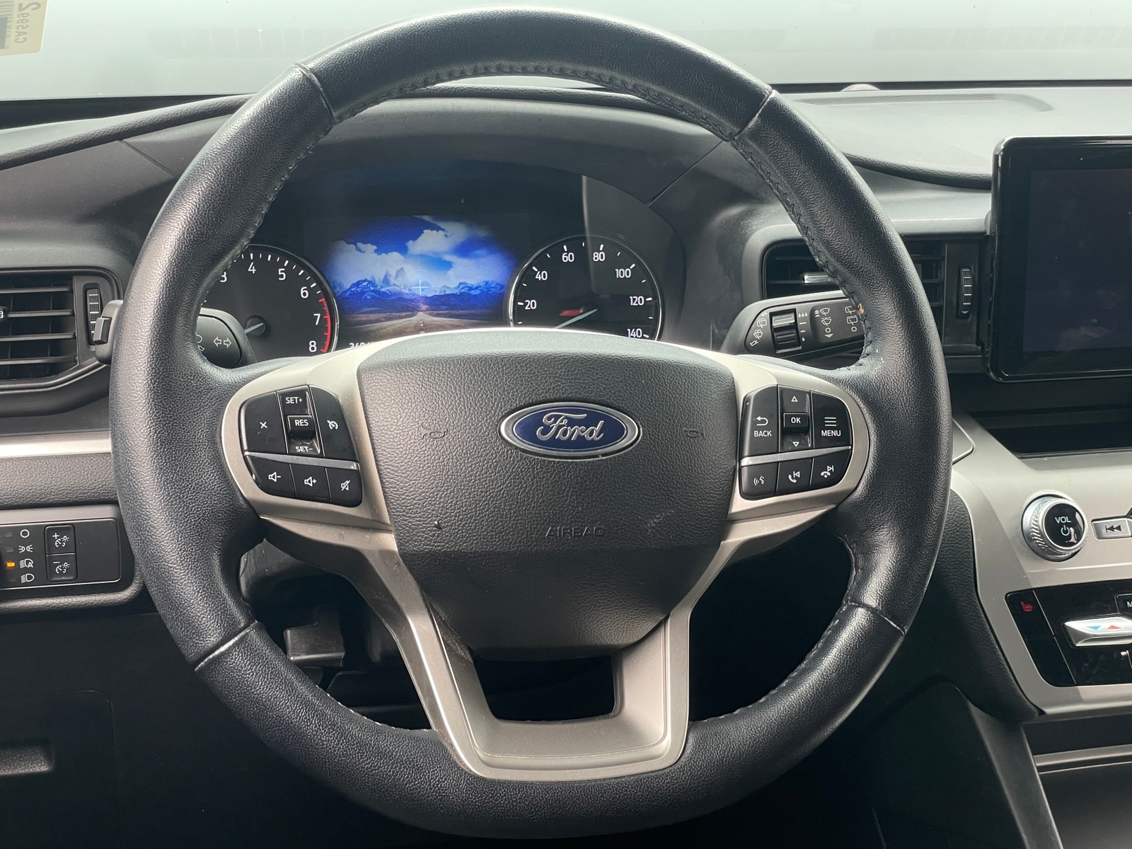 Thumbnail: 2022 Ford Explorer - 5