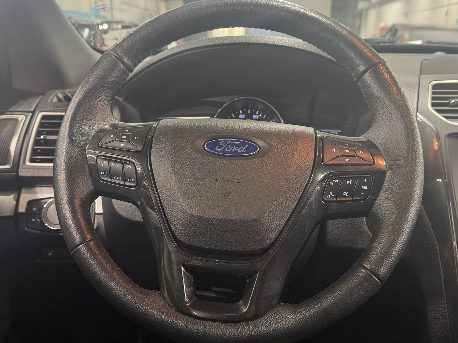Thumbnail: 2017 Ford Explorer - 5